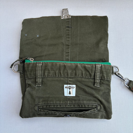 Riñonera NANO multifunción verde militar♻️ Jeans Recycled ♻️ · Pieza Única Núm. 17484