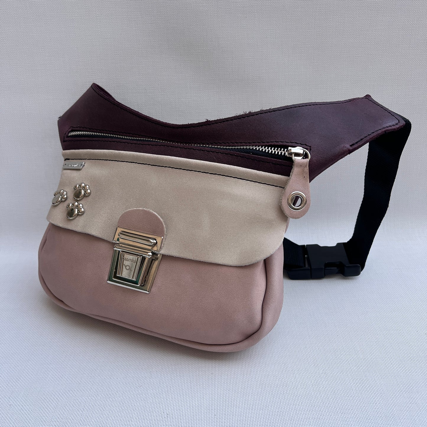Premium Pink & Dog · Piel - Cuero · Pieza Única Núm. 15054