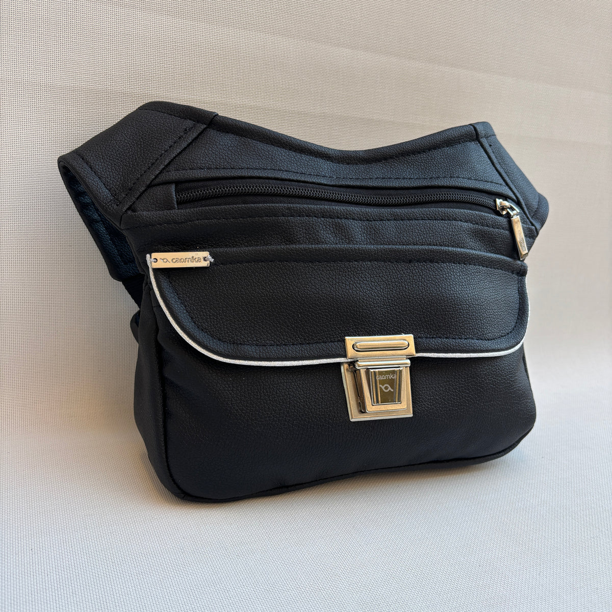 Riñonera "Especial Classic Black Silver" · Polipiel · Pieza Exclusiva Núm. 18261
