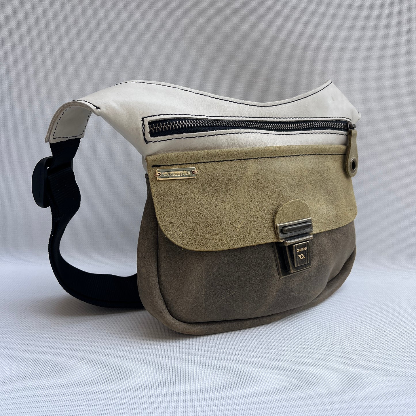 New Fantasy Forest · Piel - Cuero · Pieza Exclusiva Núm. 15095