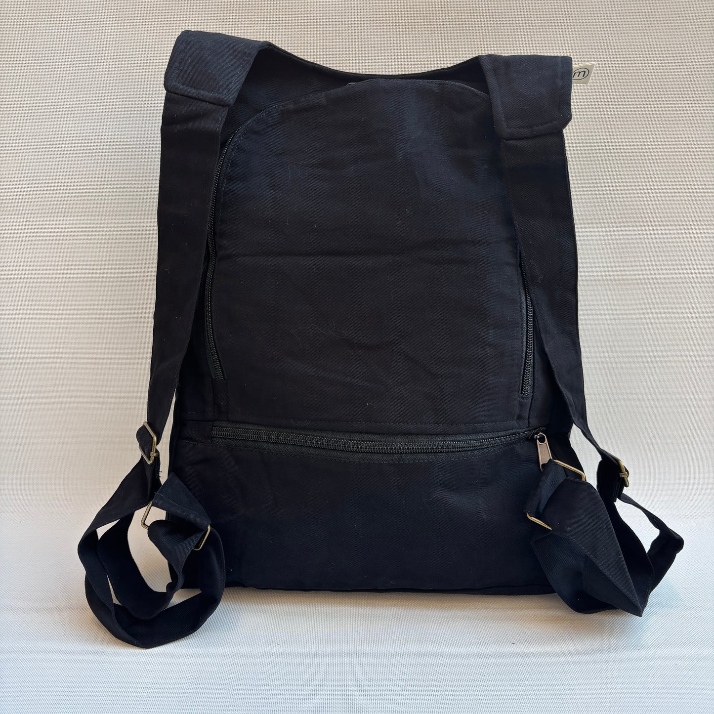 Mochila Multibolsillos Antirrobo "Fantasy" · Pieza Exclusiva Núm. 18250