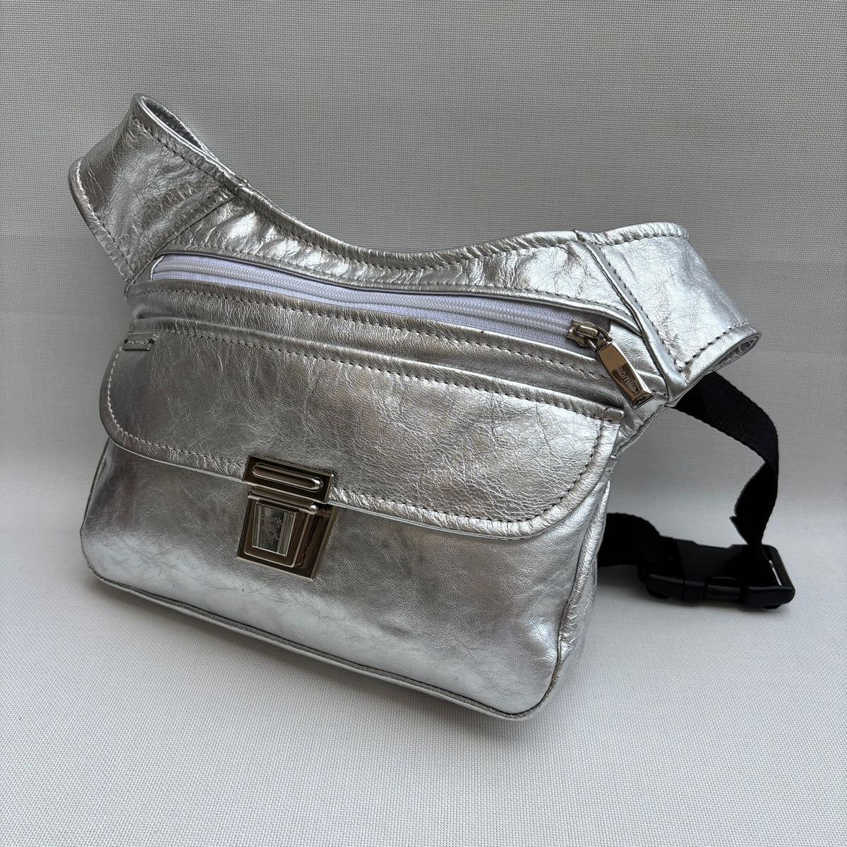BioCuir Classic Black & Silver BioCuir® Natural Leather Exclusive Piece No. 6678
