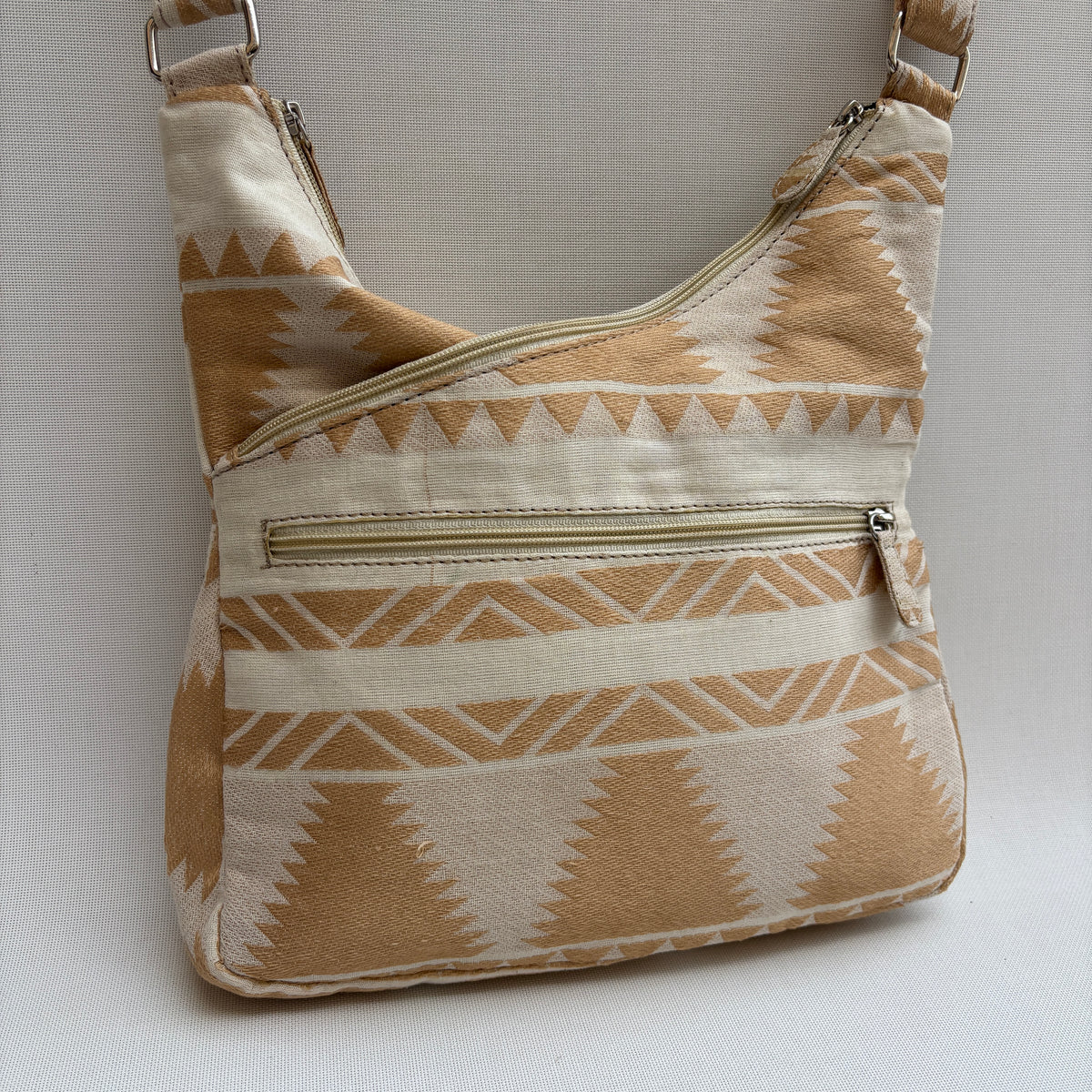Bolso Bandolera Súper Caomka "Desert Geometry" · Pieza Única Núm. 19059