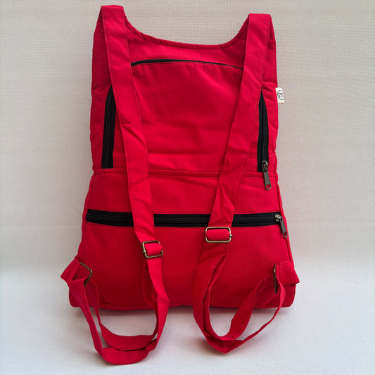 Mochila Impermeable "Everest" Color Rojo Pasión · Súper ligera · Pieza 17595
