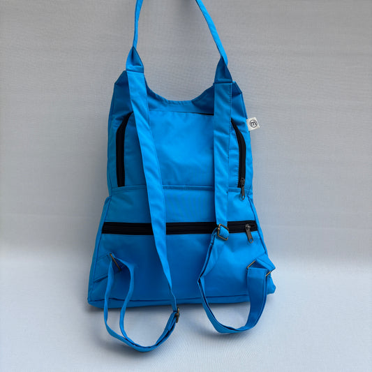 Mochila Impermeable "Everest" Color Azul Tropical · Súper ligera · Pieza 17597