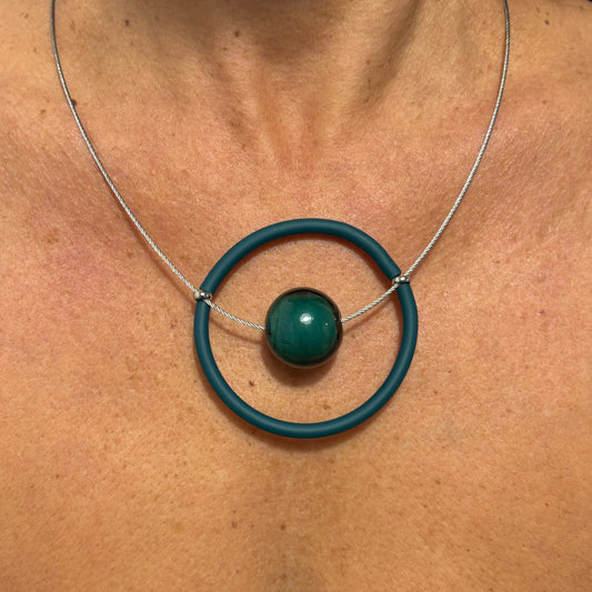 Conjunto con perla de vidrio de Murano GIOCO & TALO · Jolly Venezia × Caomka · Color: Verde Laguna