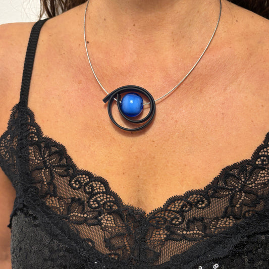 Conjunto con perla de vidrio de Murano SPIRA · Jolly Venezia × Caomka · Color: Azul Laguna