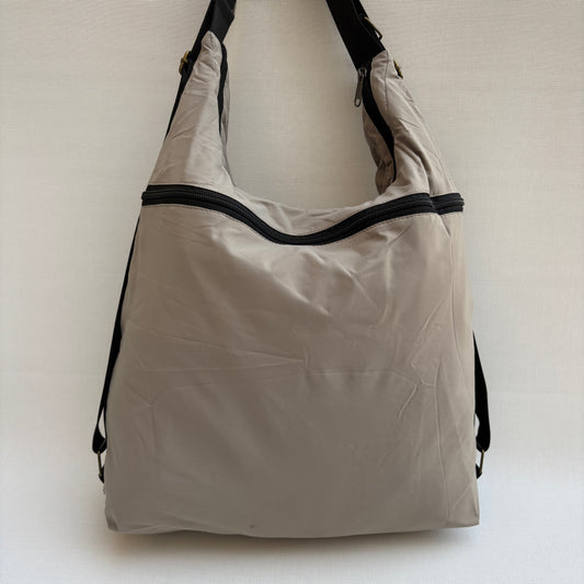 Mochila - Bolso - Tote Bag - Impermeable · Mutifunción · "Nepal" Color Gris · Súper ligera · Pieza 17677