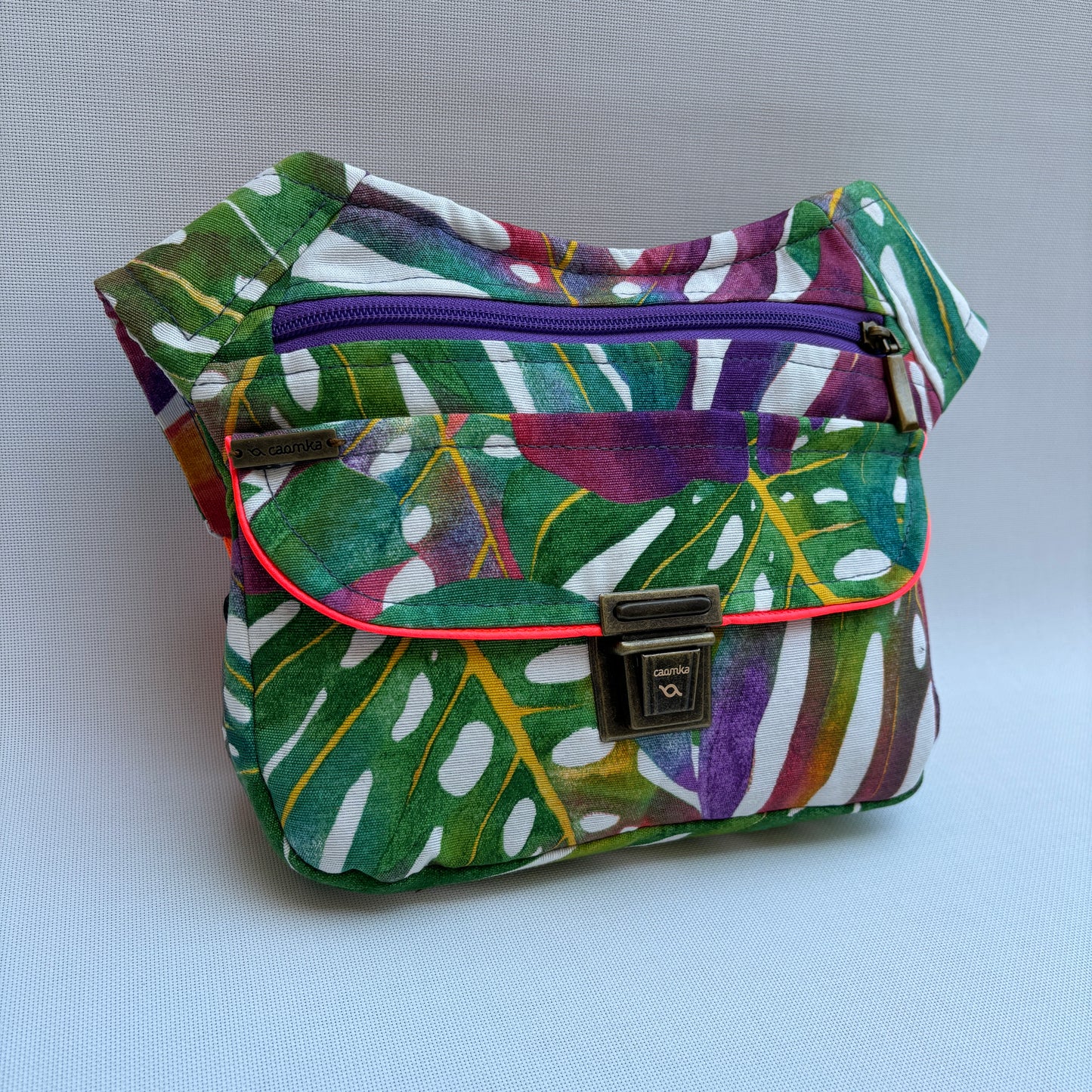 Spezielle Jeans & japanische Wellen + Gesäßtasche Einzelstück Nr. 12682