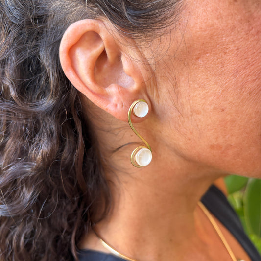 Pendientes "Doble Sol Blanco Éter" – Vidrio fundido y brass bañado en Oro.