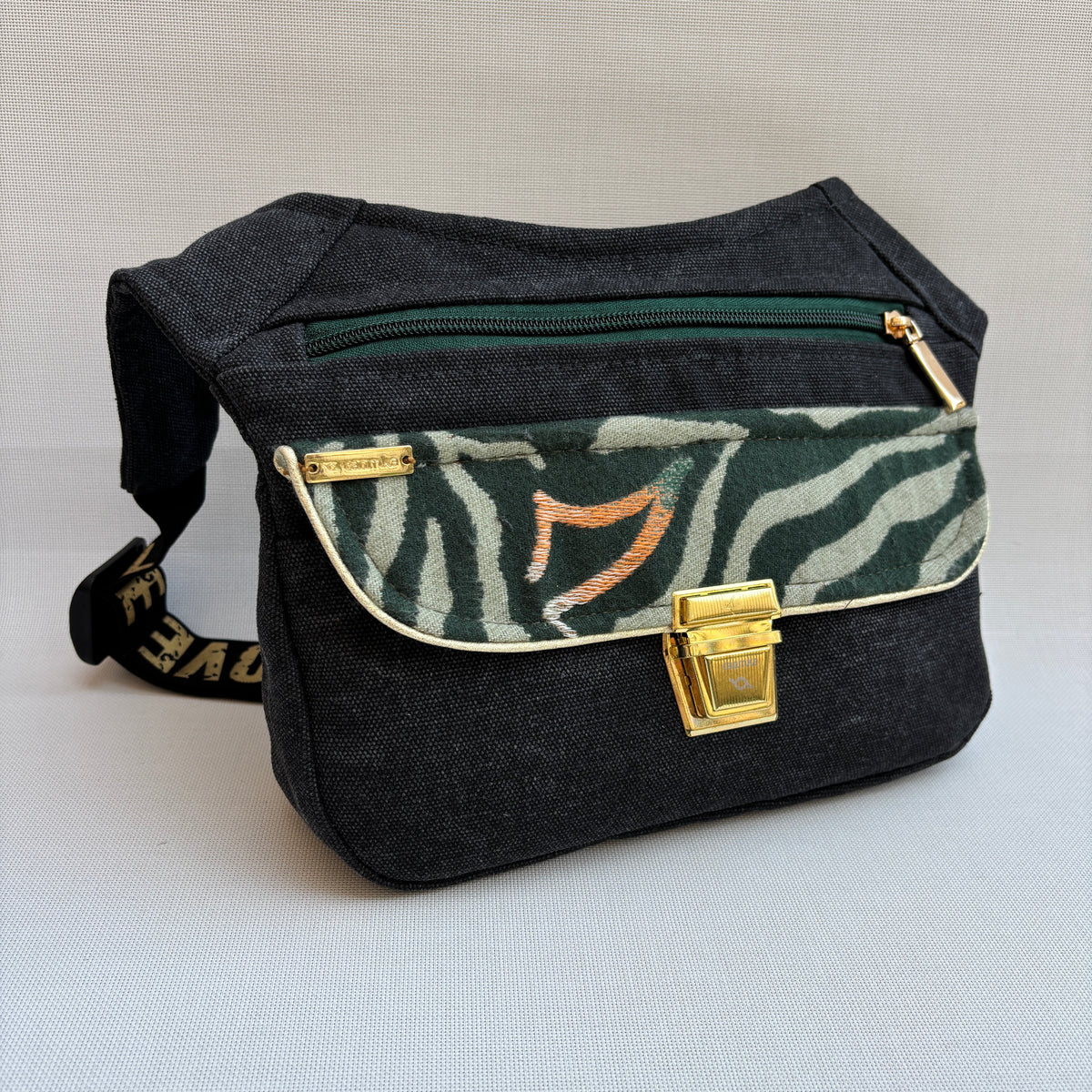 Riñonera "Special Green Animal Print Top" + Bolsillo trasero · Pieza Única Núm. 18318