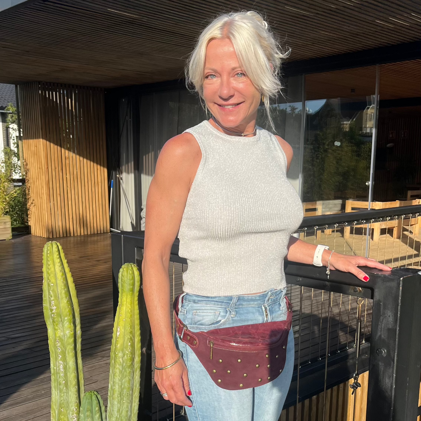 Riñonera "Premium Retro Chic Burdeos" · Piel / Cuero · Pieza Exclusiva Núm. 17008