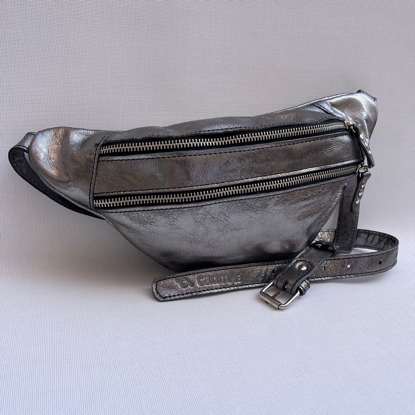Special Metal Silver Retro Chic · Piel / Cuero · Pieza Exclusiva Núm. 15132