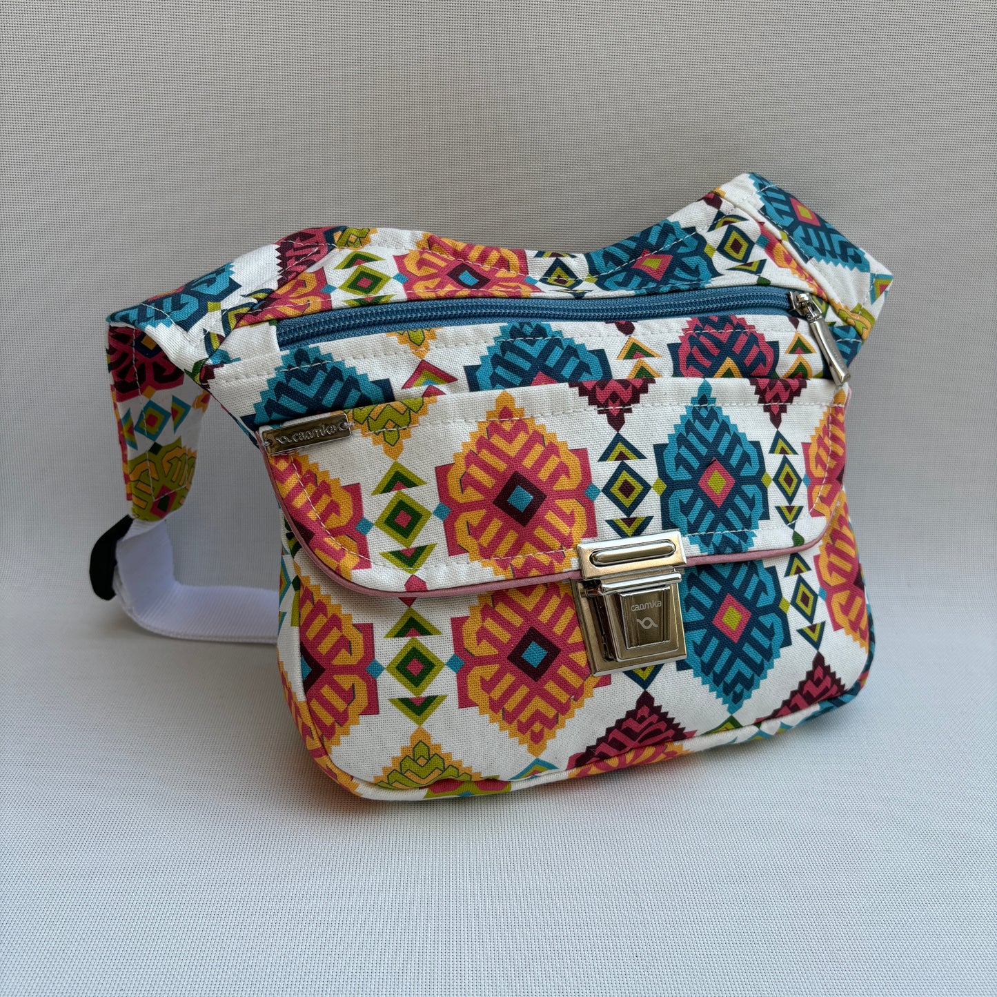 Spezielle Jeans & japanische Wellen + Gesäßtasche Einzelstück Nr. 12682