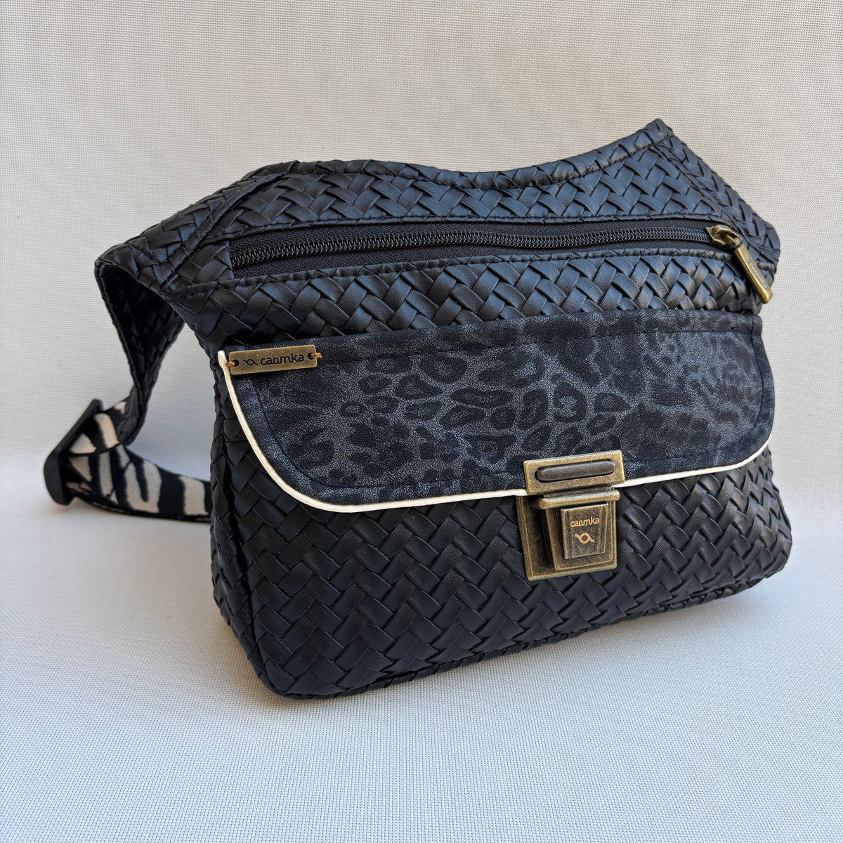 Riñonera "Special Elegant Black Top" · Polipiel + Bolsillo trasero · Pieza Única Núm. 19320