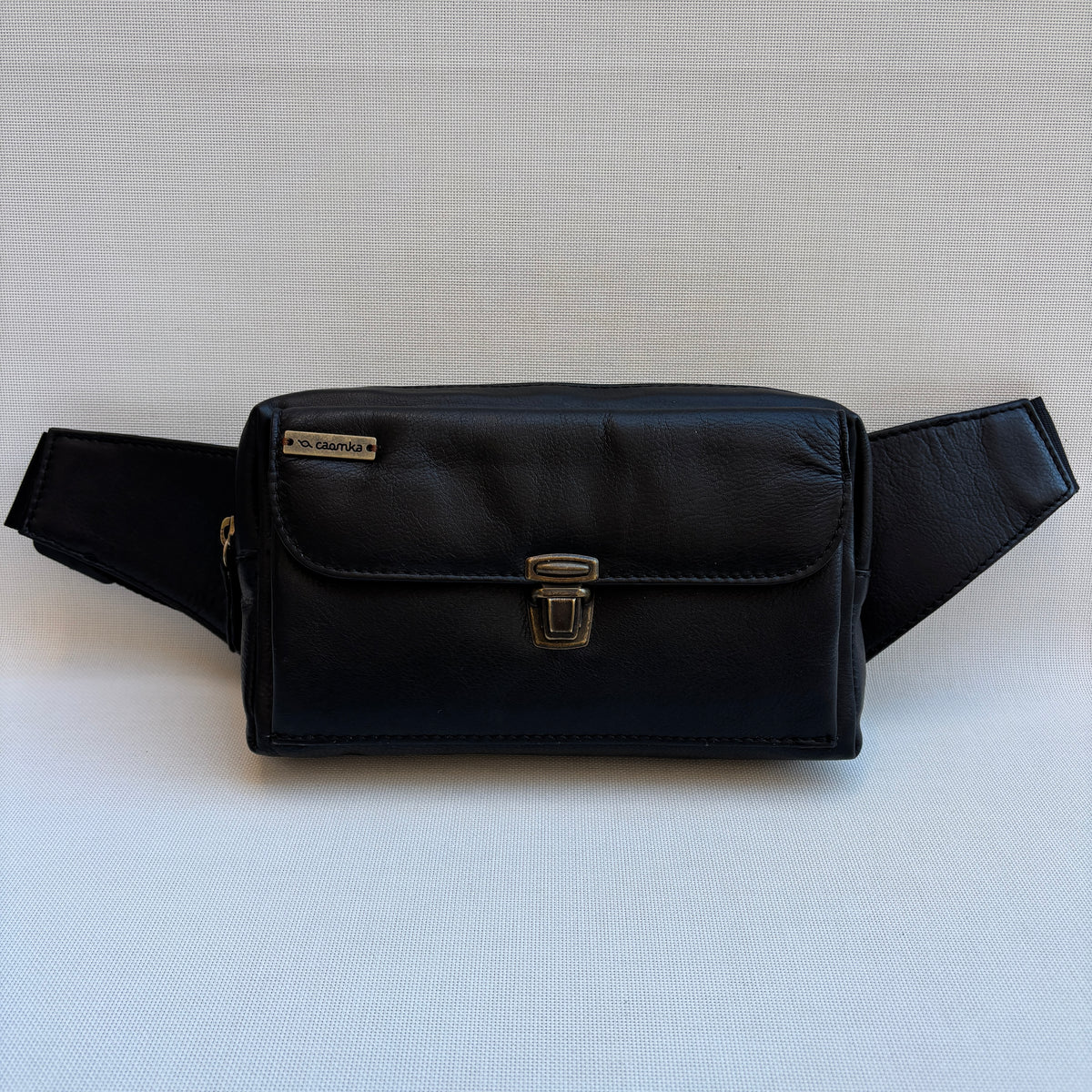 Riñonera Urban Classic · Negro · Piel · Pieza Exclusiva Núm. 18362