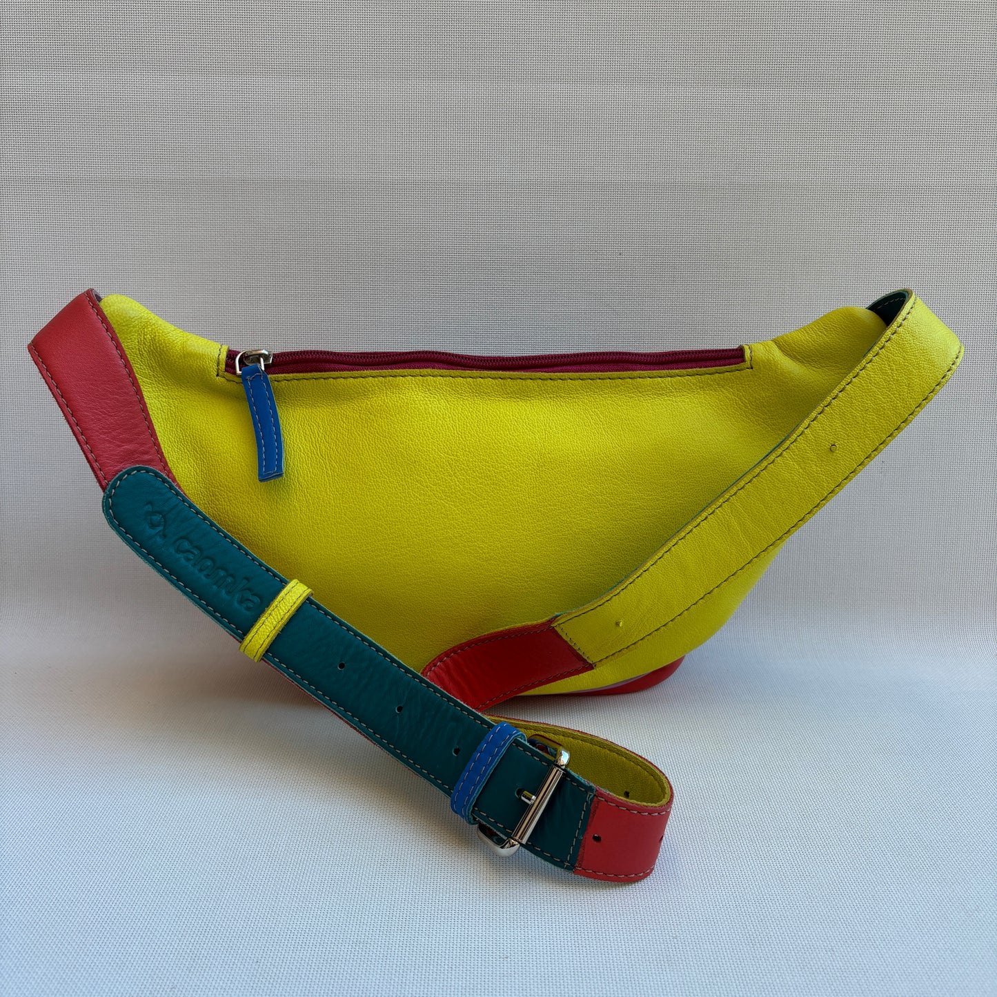Riñonera RetroChic Happy Colors · Piel · Pieza Única Núm. 18395