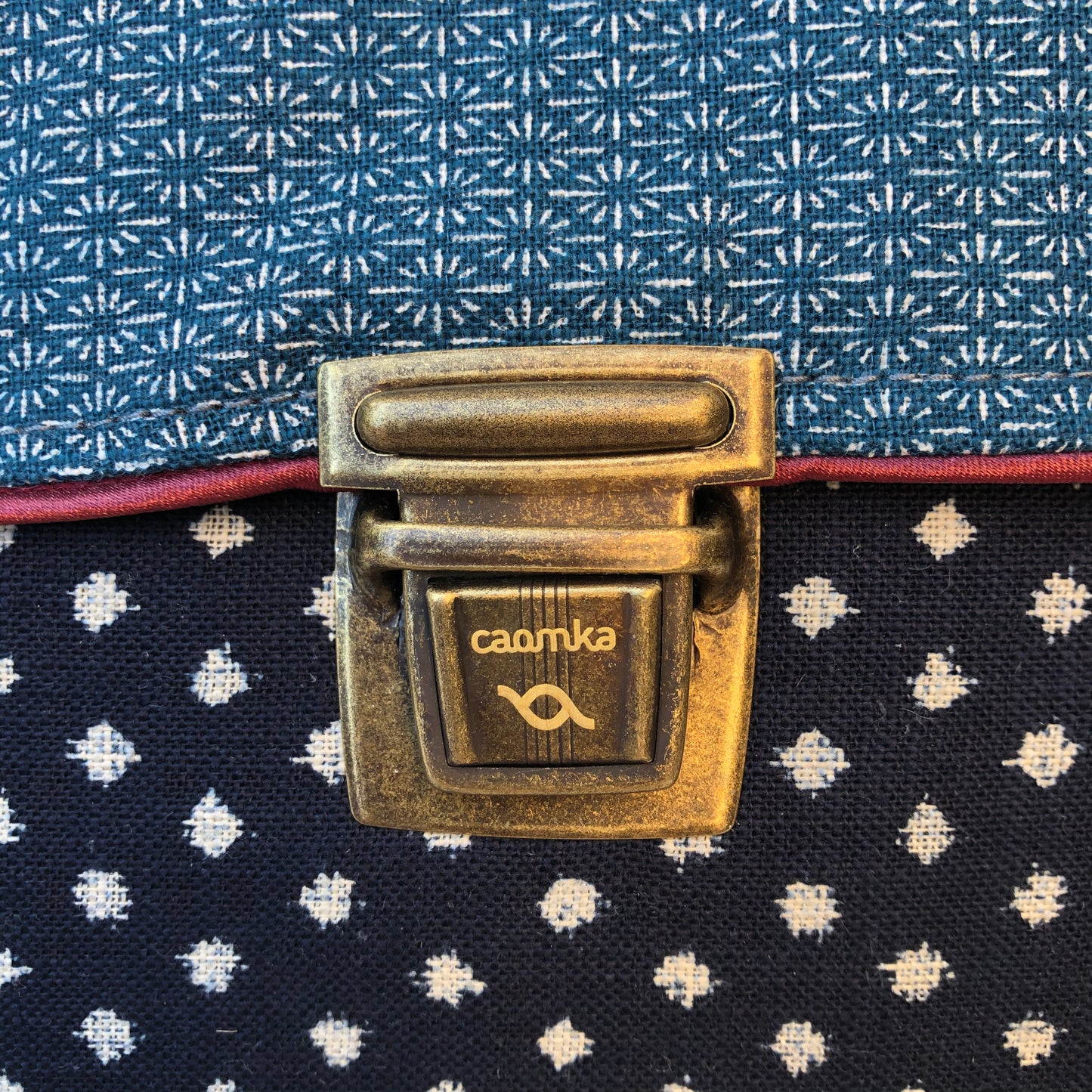 Special Elegant Stars. Pieza Única Núm. 6823 con cremallera trasera