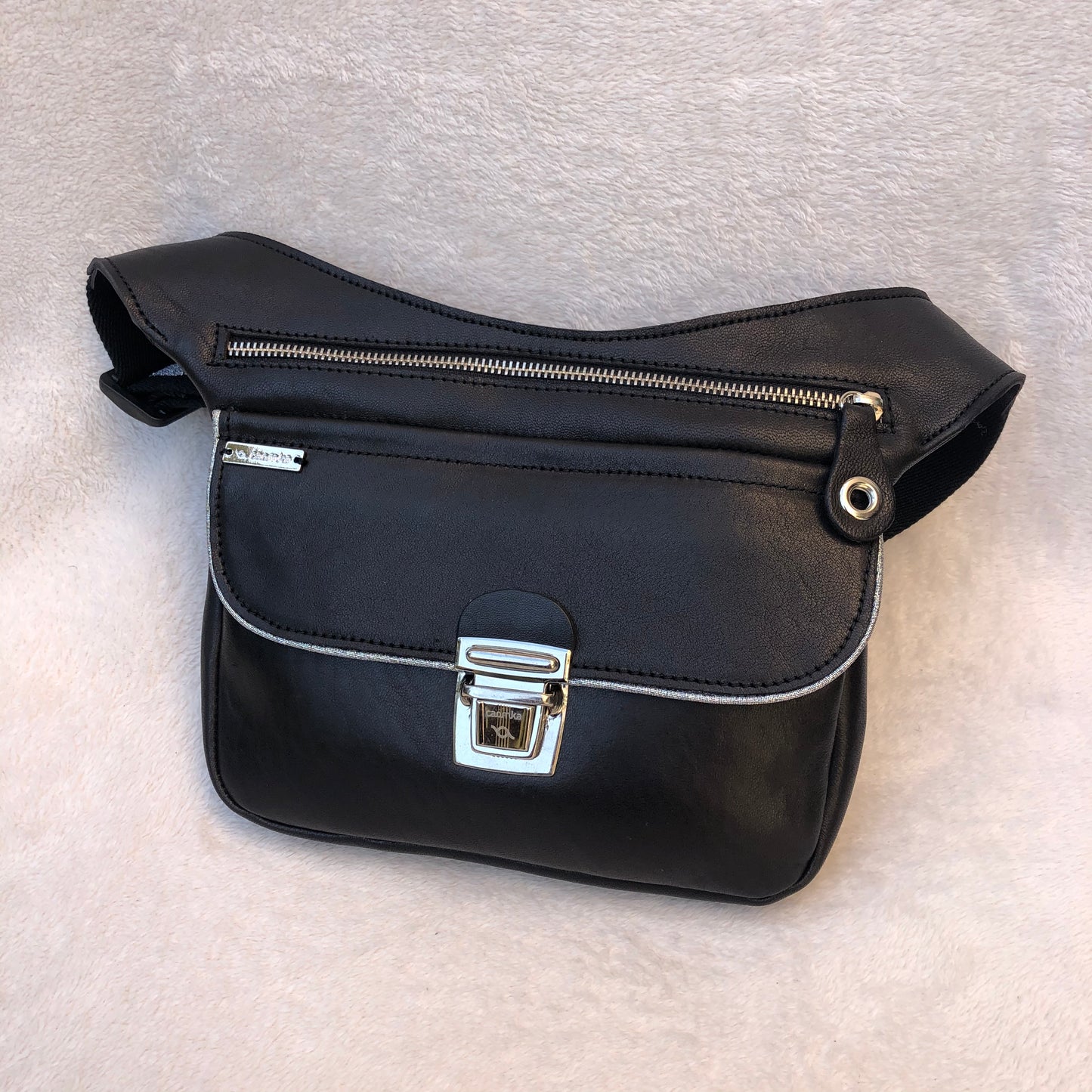 EcoFast Premium Black Silver. Piel natural ECO FAST® Pieza Única Núm. 6891 + Bolsillo trasero