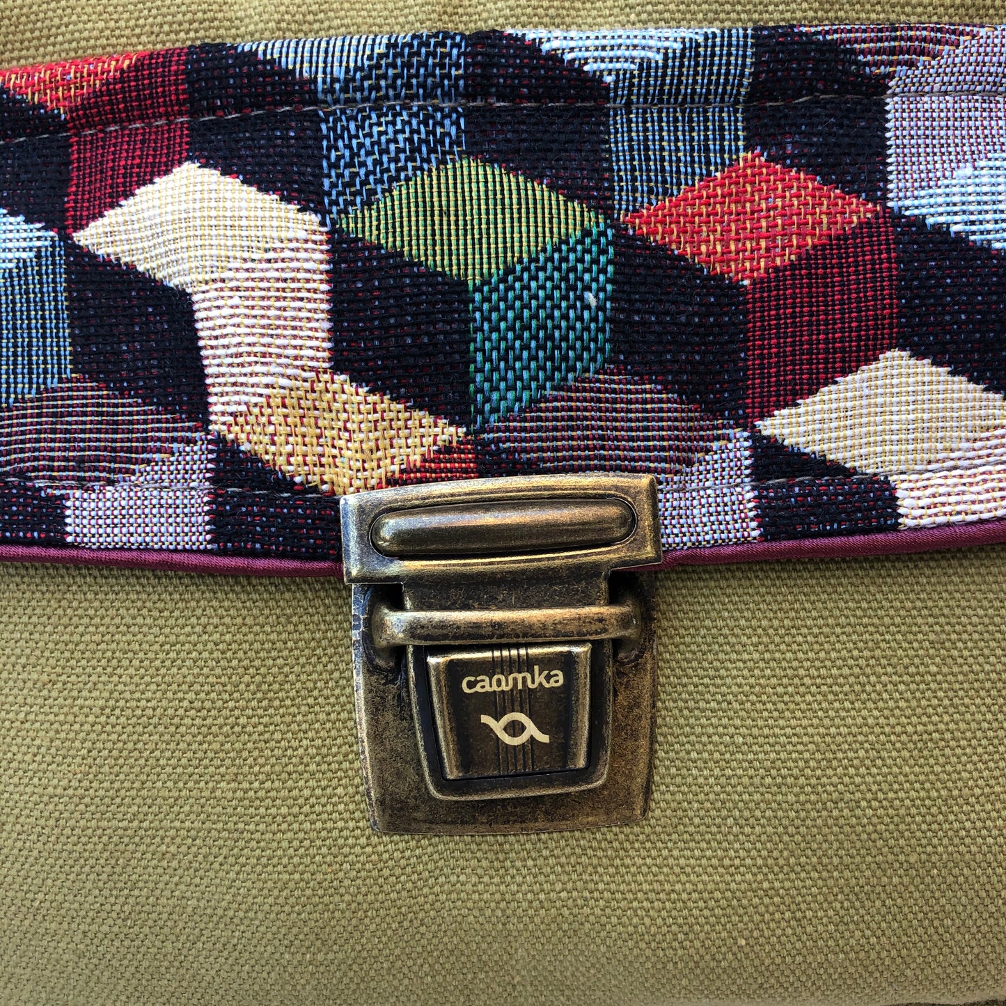 Special Spring Colors. Exclusive Piece No. 6999