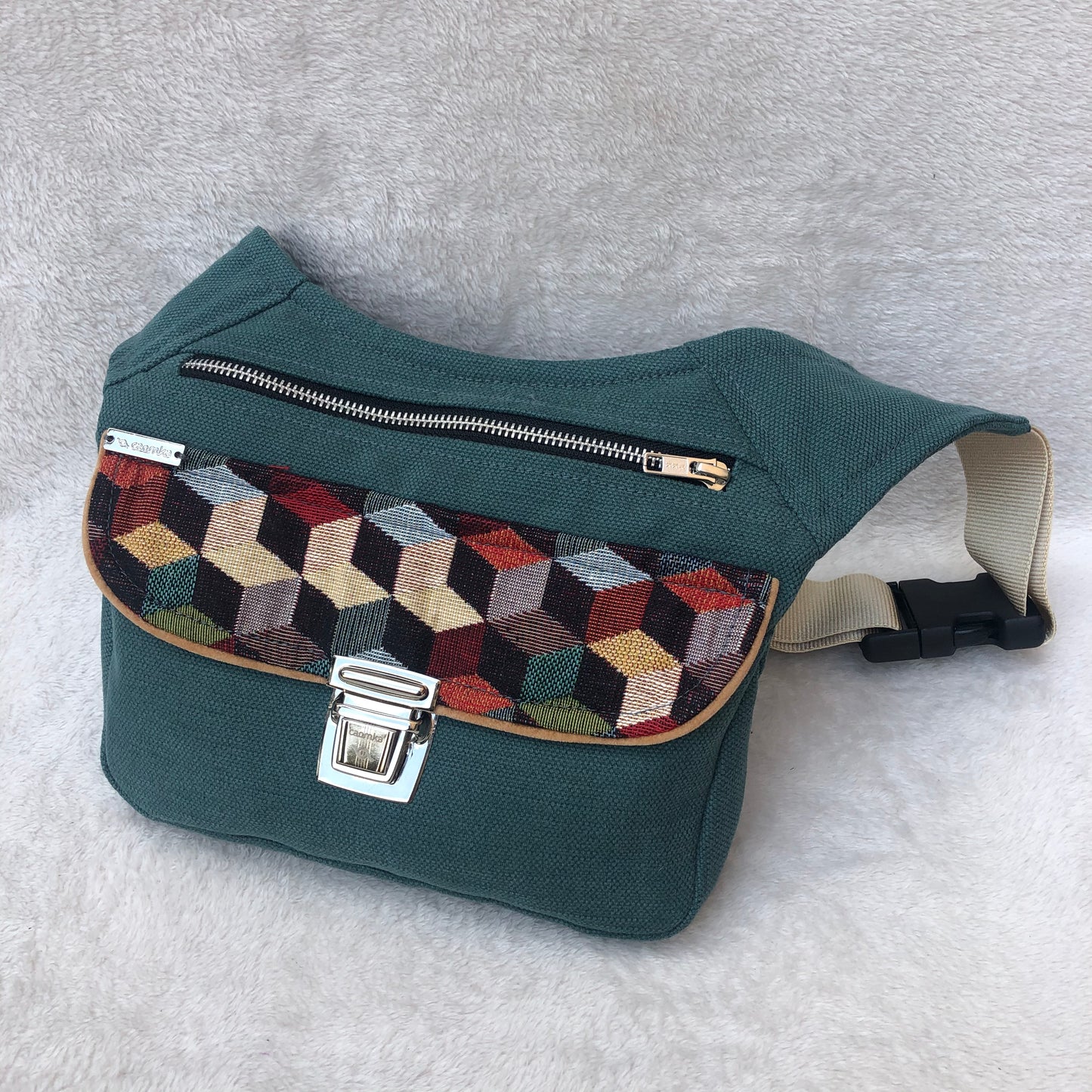 Special Spring Colors. Unique Piece No. 7058