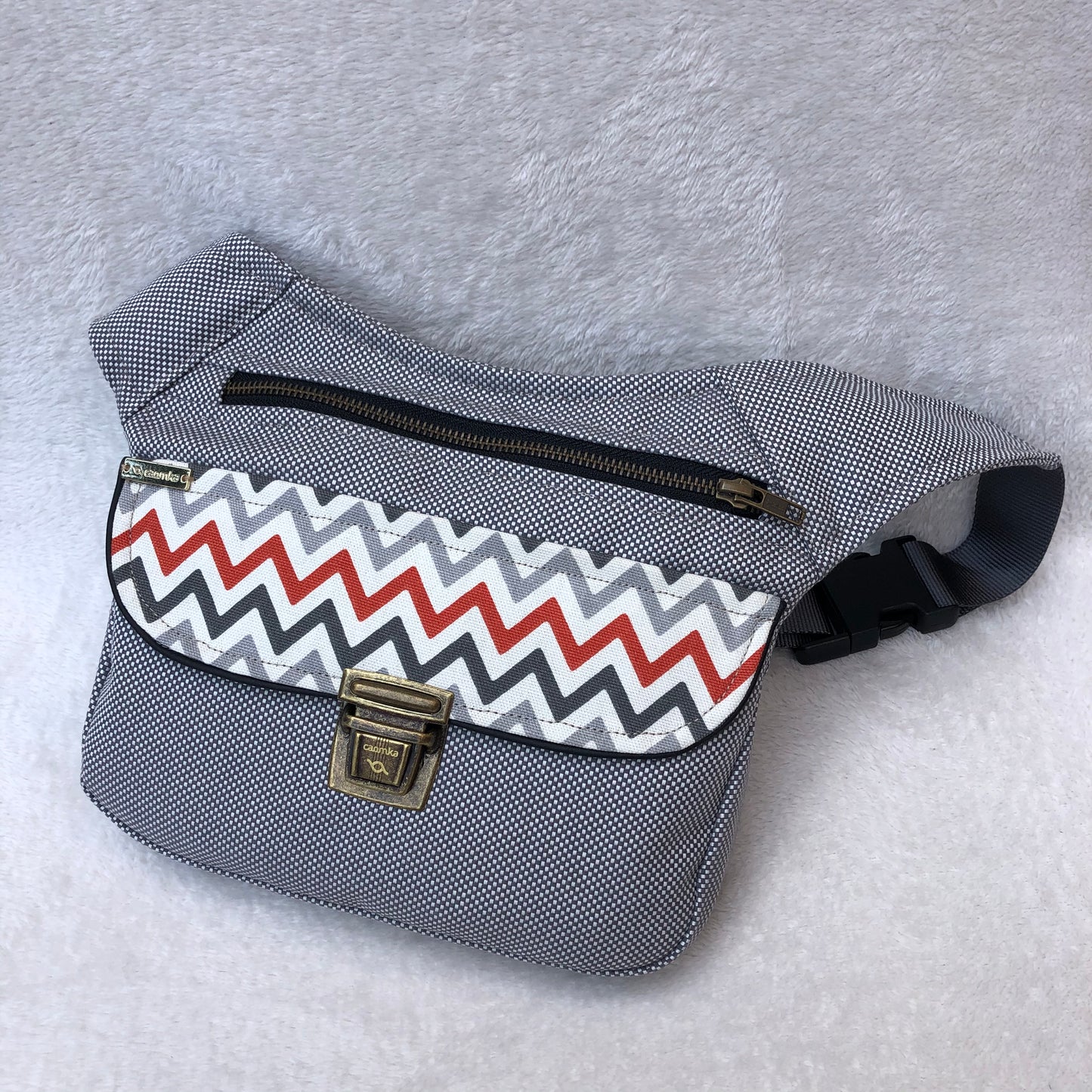 Special Color Lines Old Gold. Pieza Única Núm. 6790