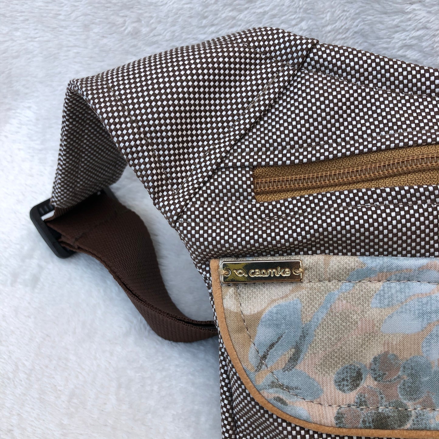 Besondere elegante Frau · Exklusives Stück Nr. 7141