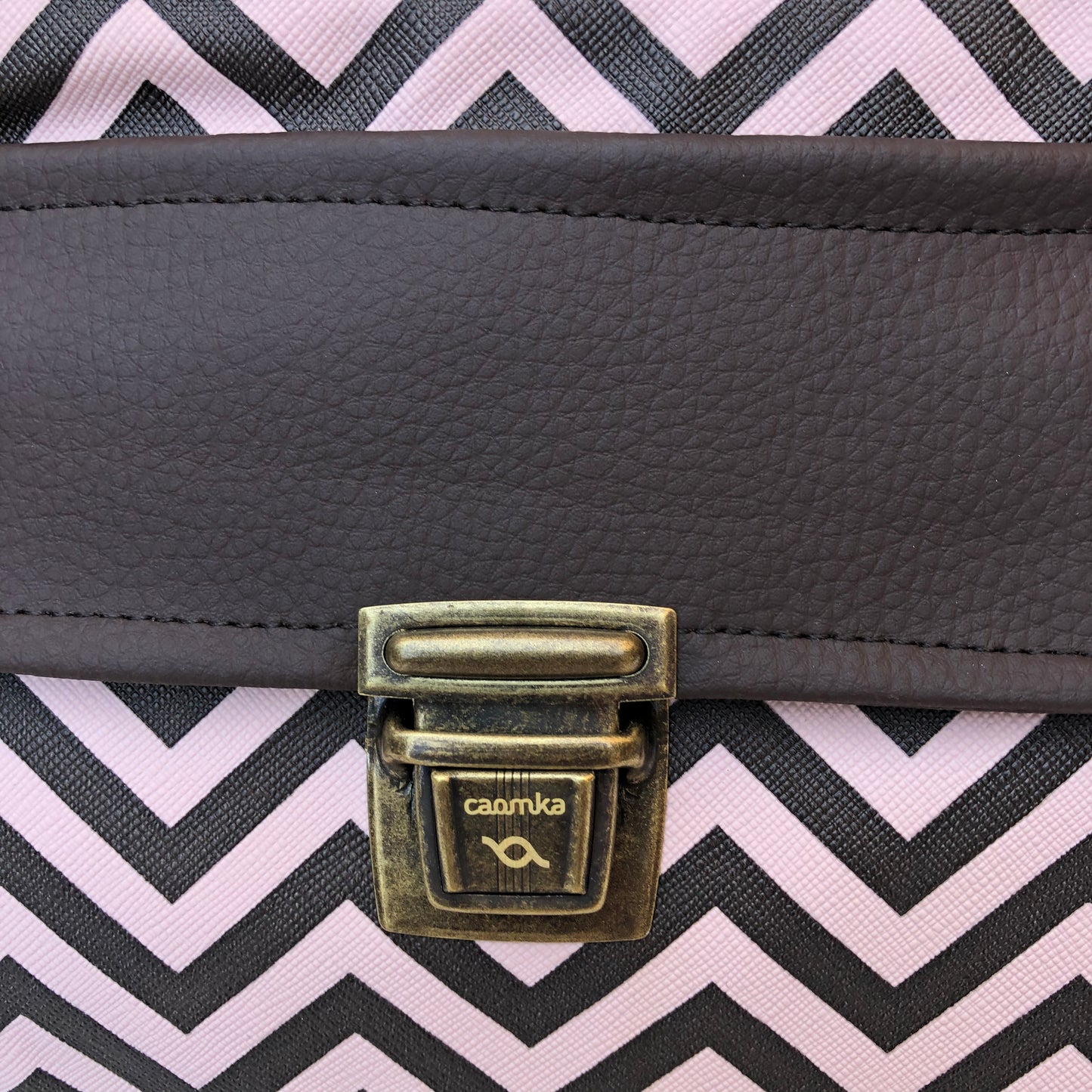 Special Sweet Lines Vegan Skin. Exclusive Piece No. 6834