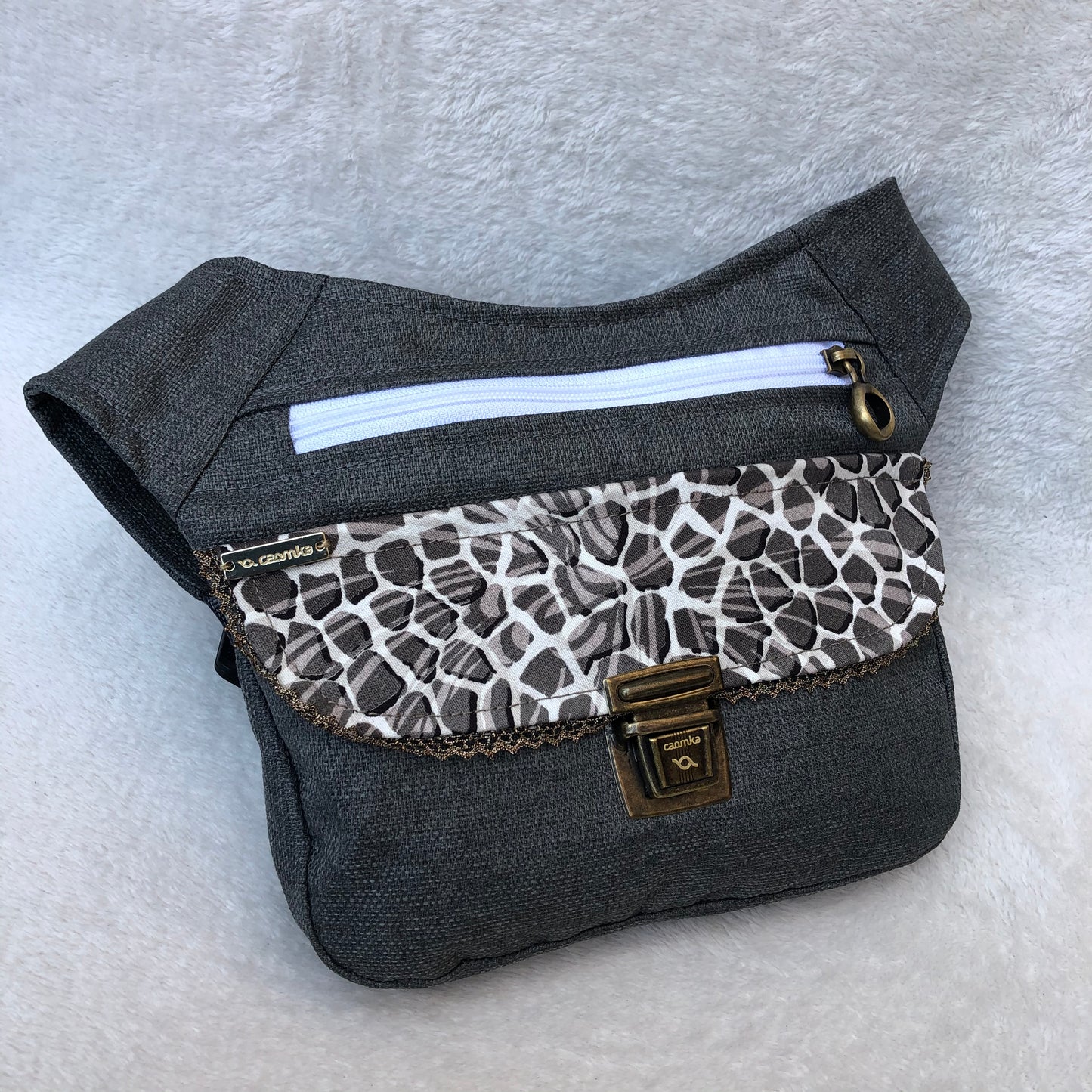 Special Gray Fantasy Unique Piece No. 7207