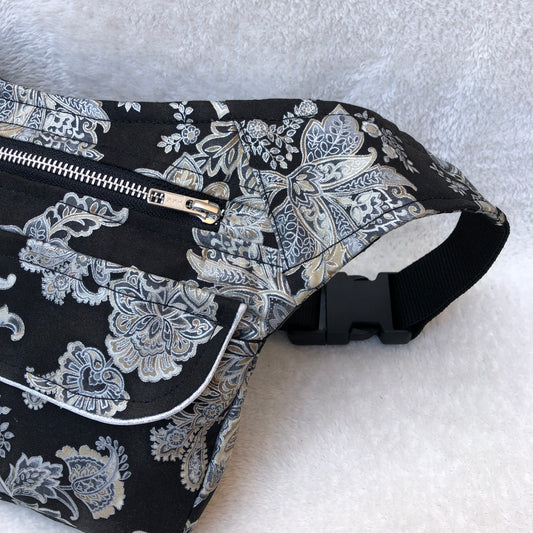 Special Elegant Black & White Roses · Pieza Única Núm. 7286