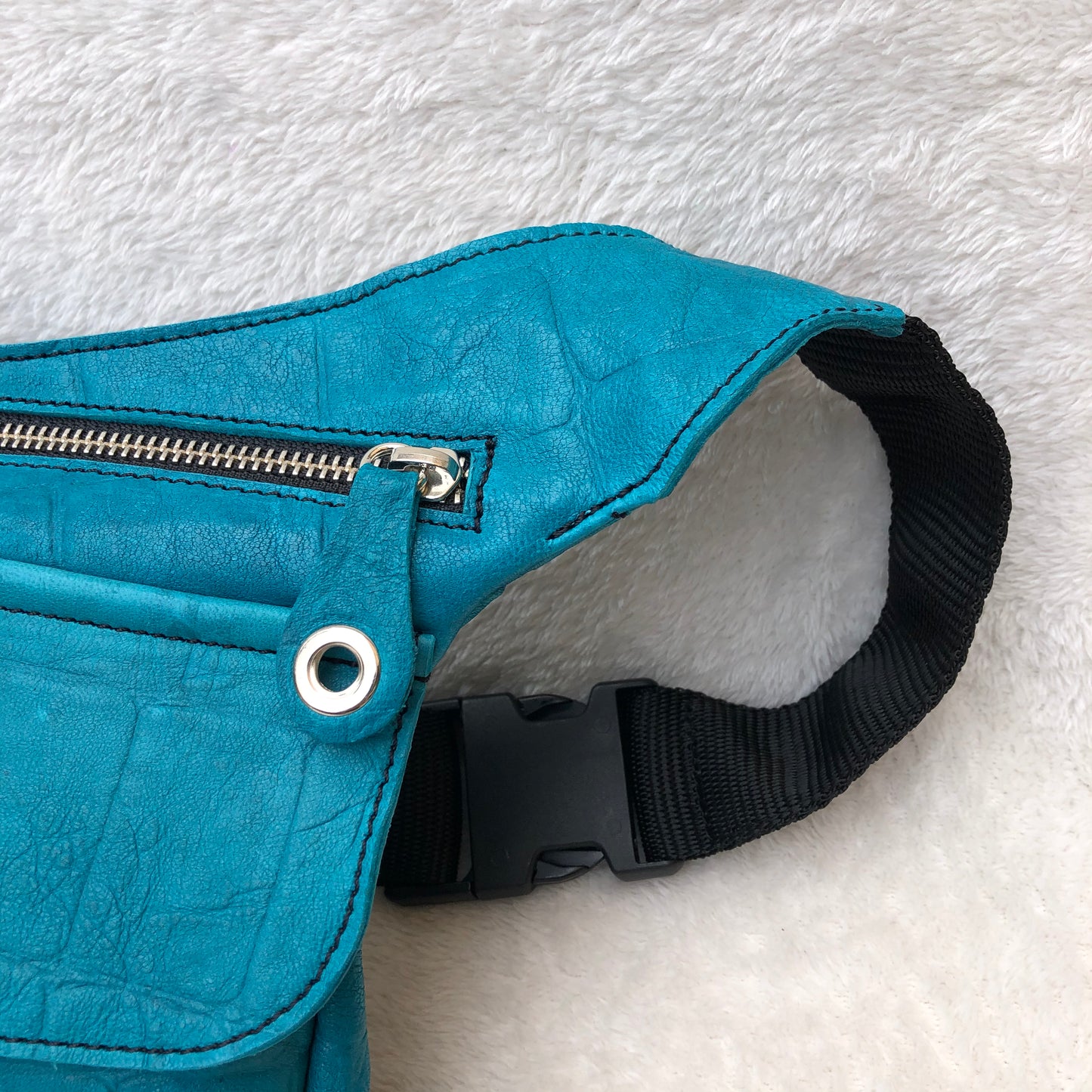 Summer Turquesa Oscuro · Piel natural BioCuir® · Pieza Exclusiva Núm. 7248