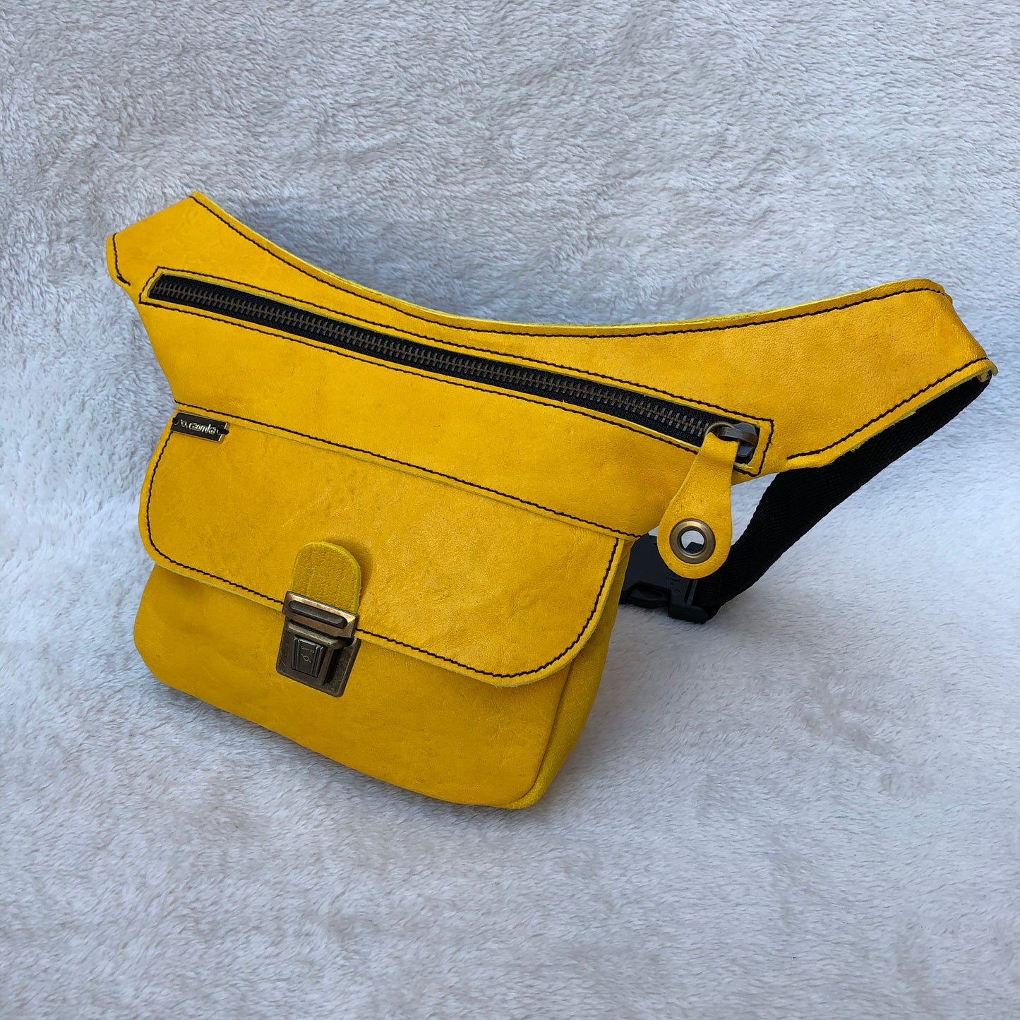 Mini Summer Yellow - Old Gold · Piel natural BioCuir® Pieza Exclusiva Núm. 7415