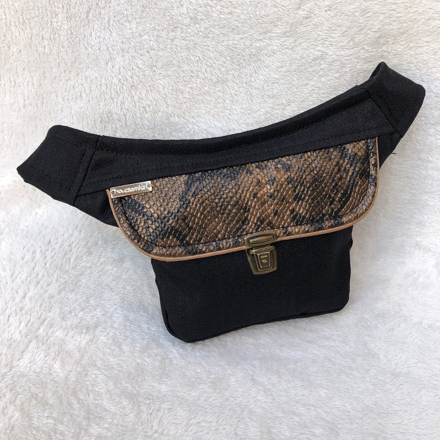 Mini Black & Animal Print · Tela resinada anti-manchas · Pieza Exclusiva Núm. 7464