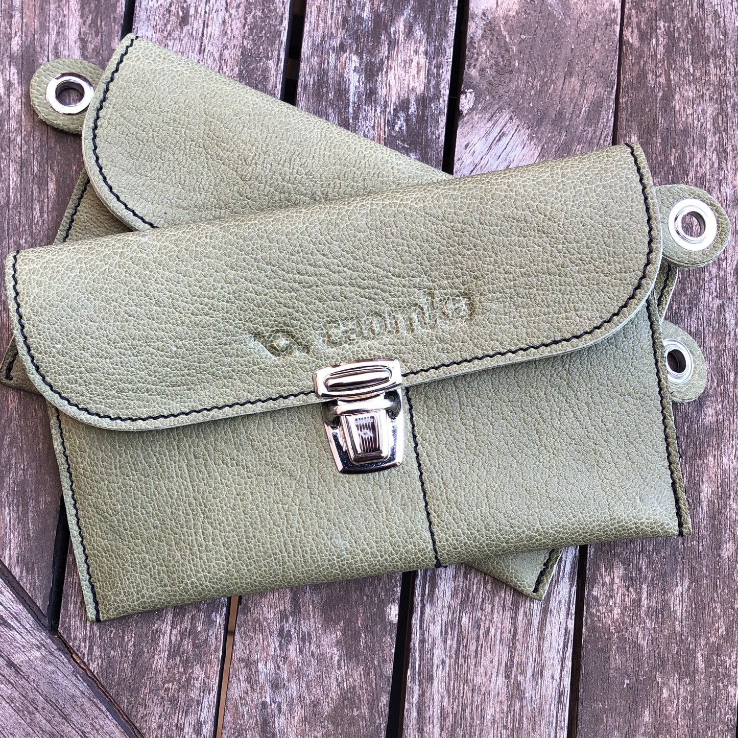 Plano CAOMKA · Piel natural BioCuir® · Pieza Exclusiva Núm. 7721