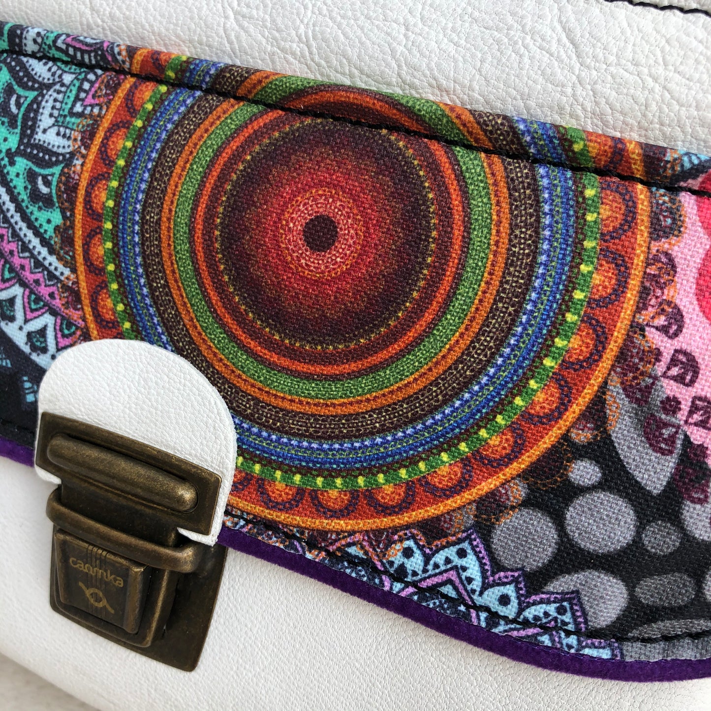 Special White Summer Mandalas · Piel natural BioCuir® · Pieza Única Núm. 7844