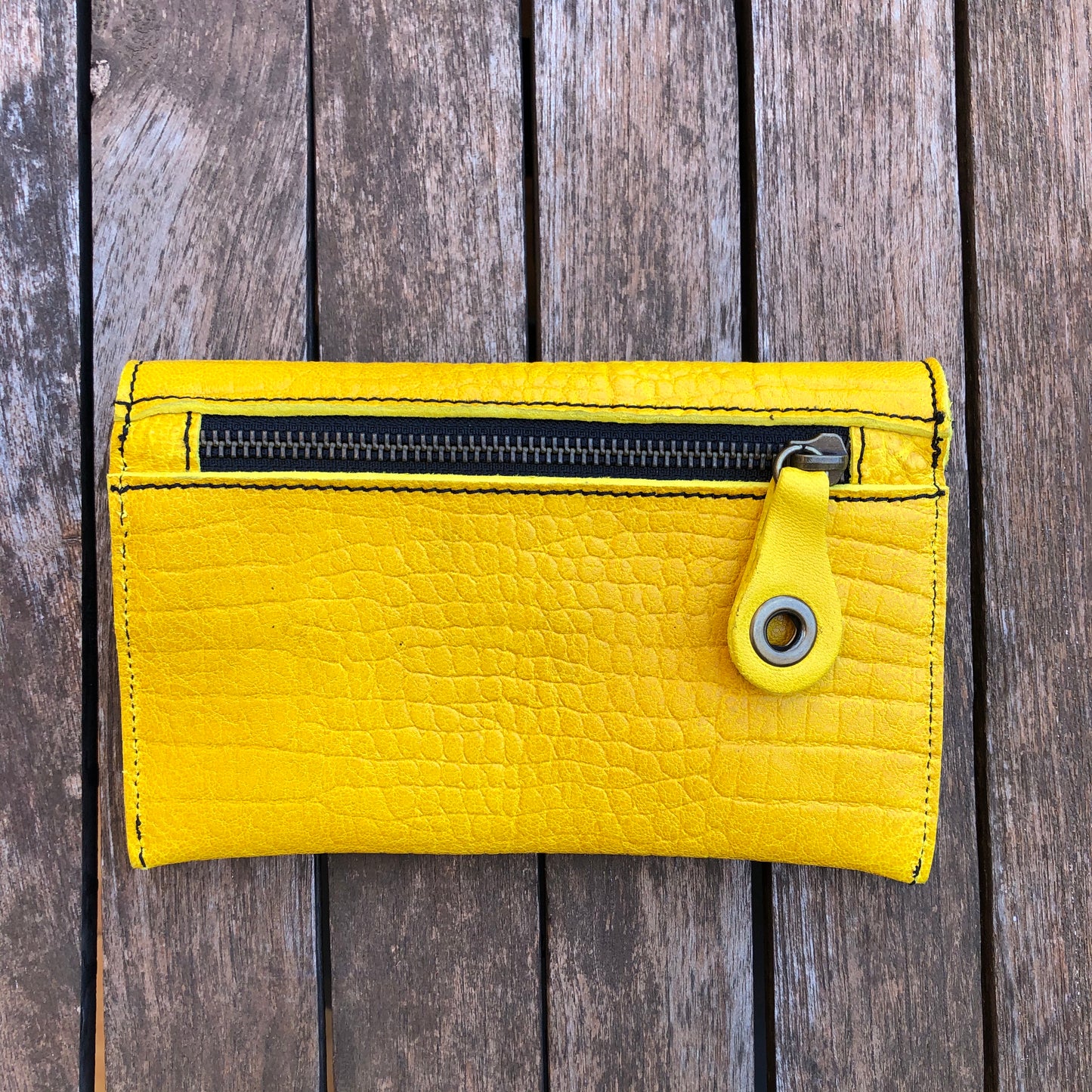 Monedero Plano CAOMKA · Piel natural BioCuir® · Pieza Exclusiva Núm. 7904