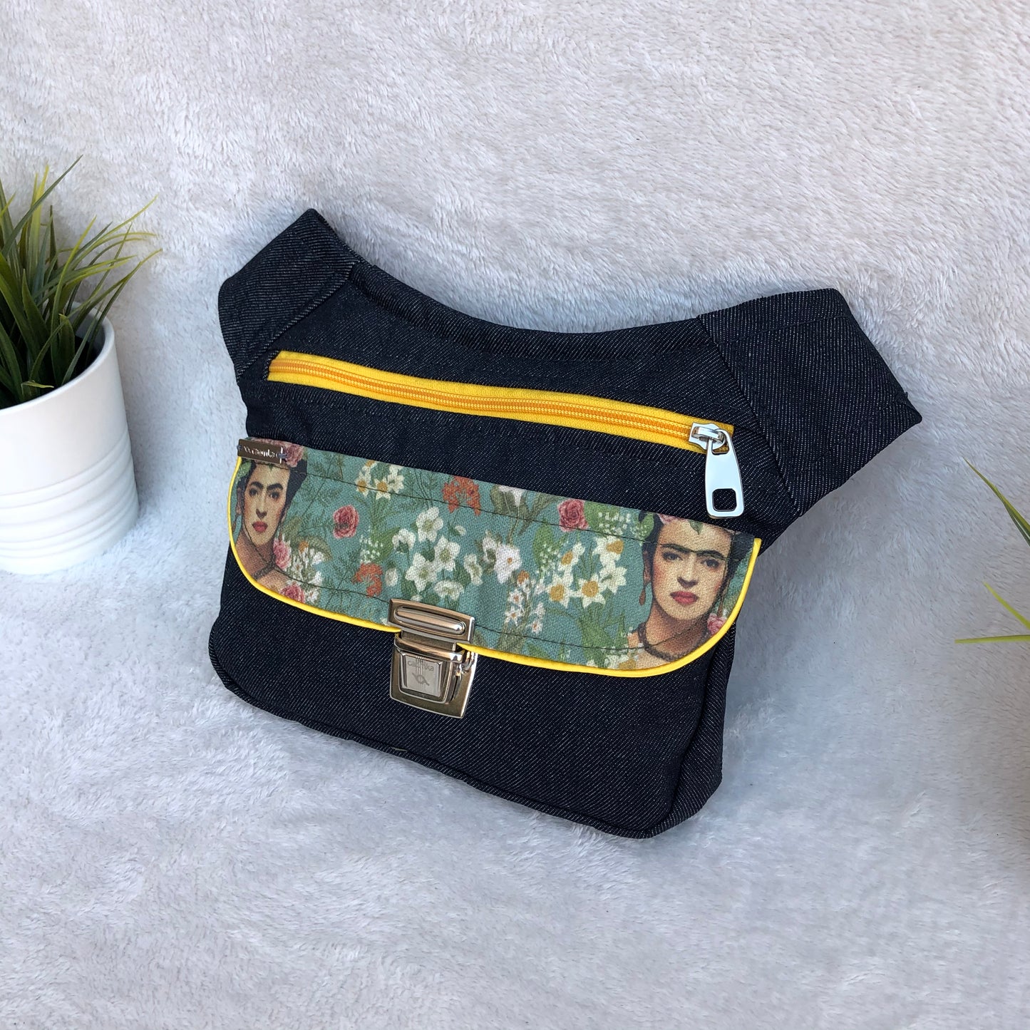 Special Jeans & Friday Kahlo Unique Piece No. 8202