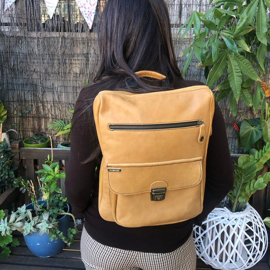 Mochila Classic "Camel” Piel natural BioCuir® · Pieza Exclusiva núm. 8379