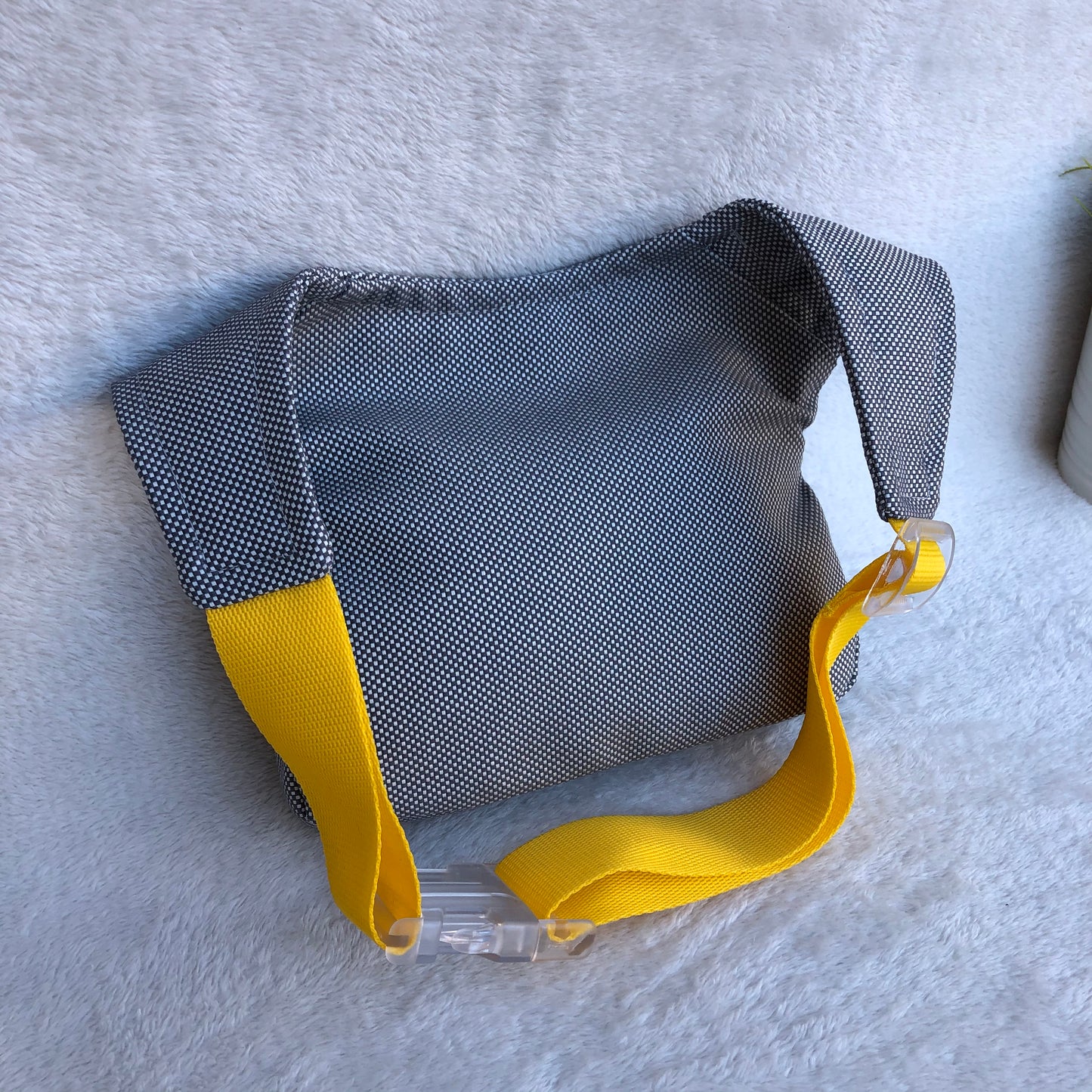 Besonders elegantes gelbes Exklusivstück Nr. 8513