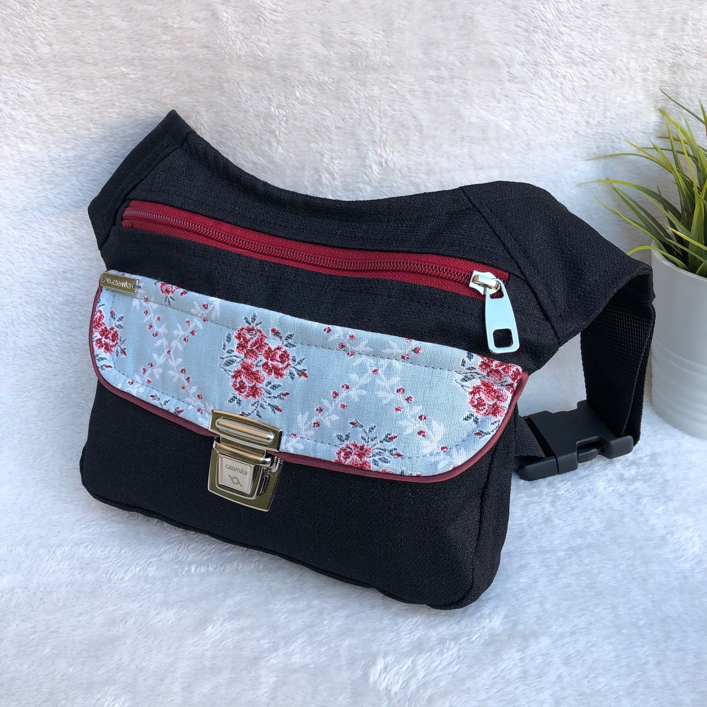 Special Black & Sweet Flowers Anti-stain resinated fabric Exclusive Piece No. 8534