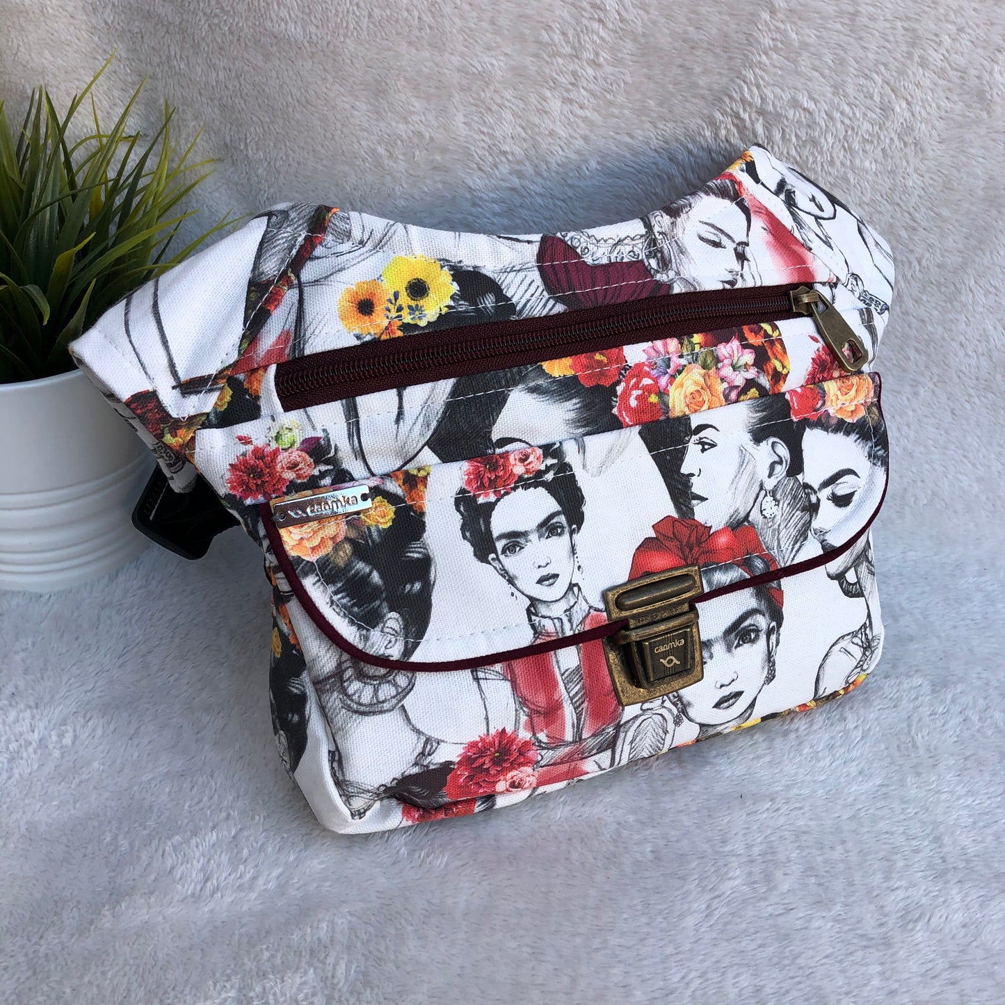 Special Frida Kahlo Modern · Pieza Única Núm. 8671