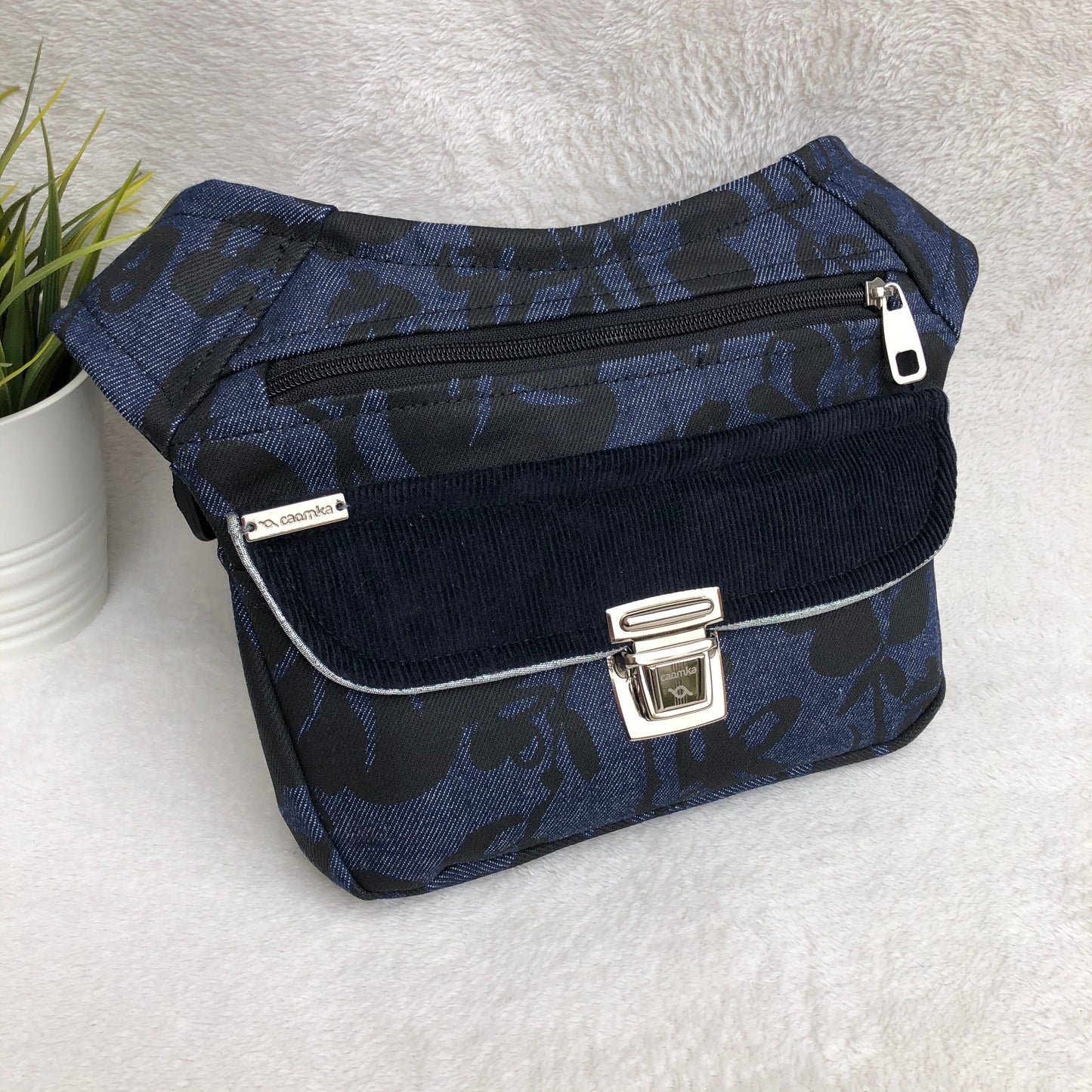 Special Jeans Flowers + Bolsillo Trasero Extra · Pieza Única Núm. 8868