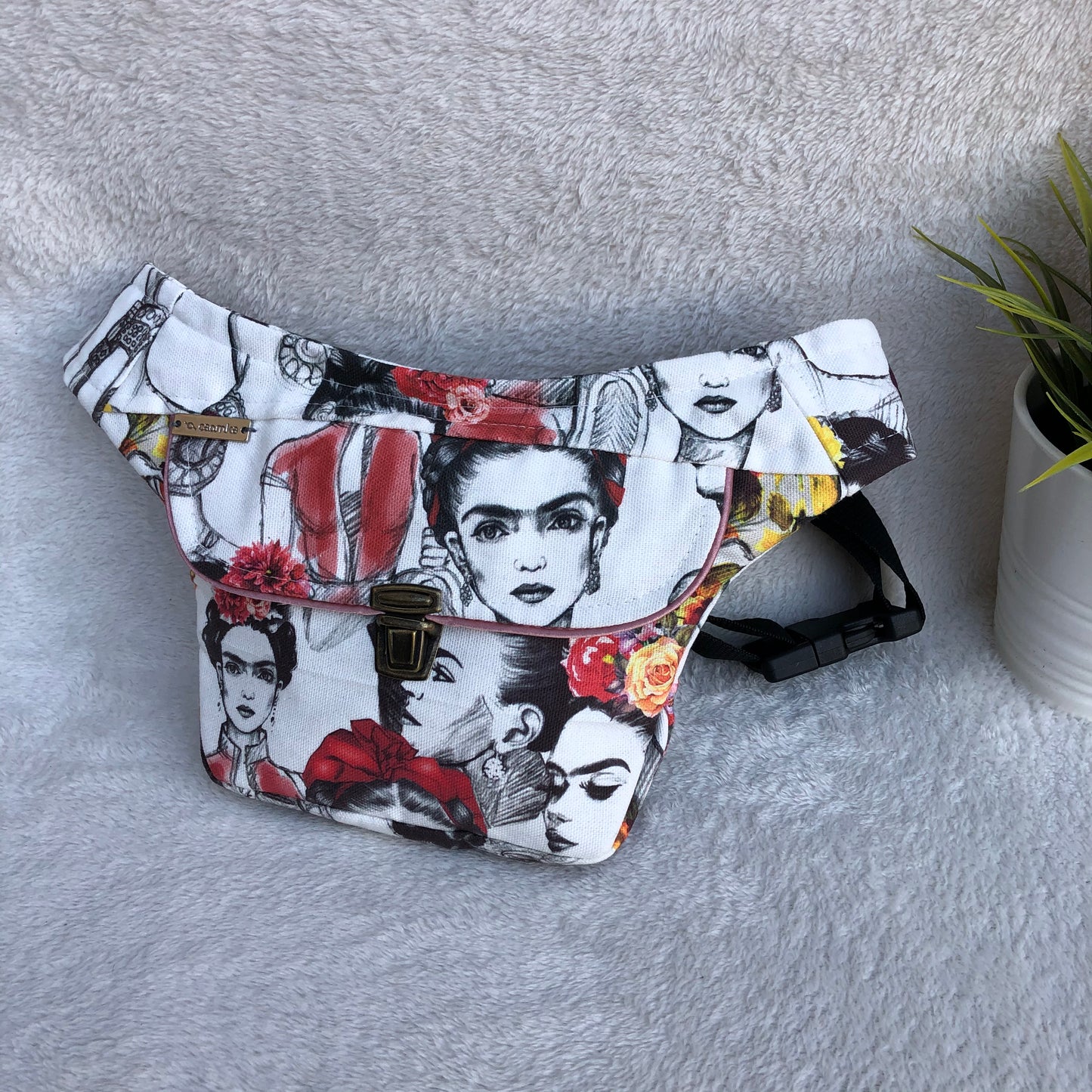 Mini Special Frida Plus · Pieza Única Núm. 9157