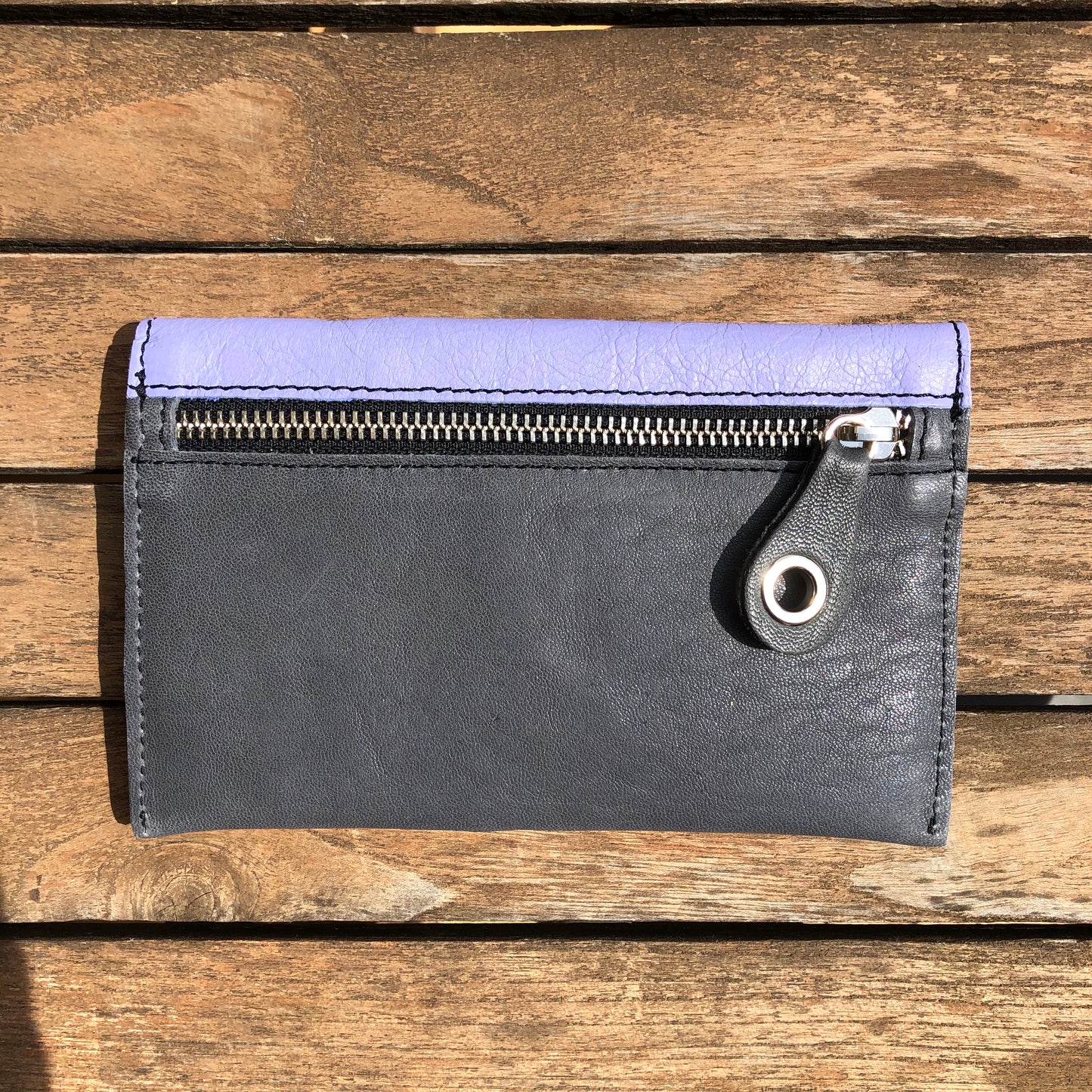 Monedero Plano CAOMKA · Piel natural BioCuir® · Pieza Exclusiva Núm. 9235