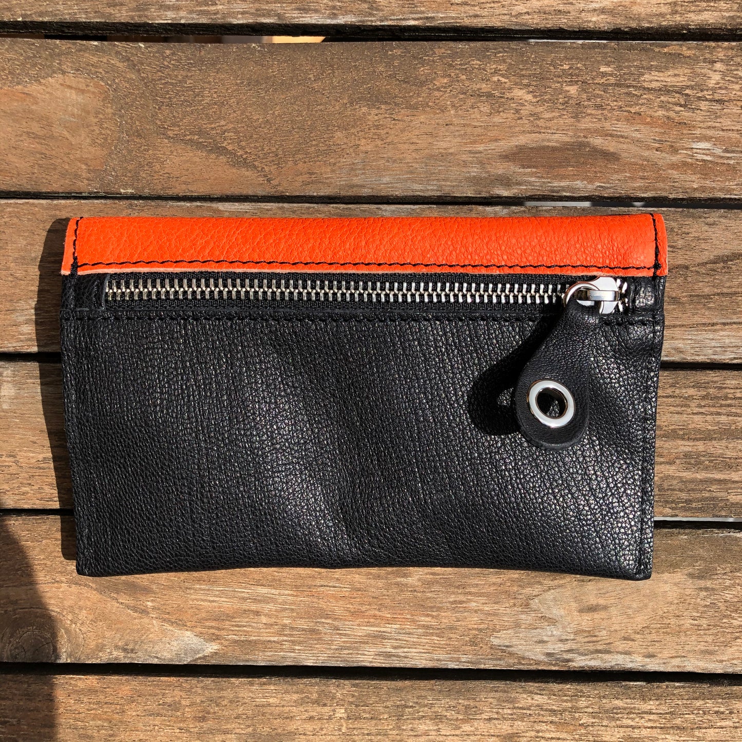 Monedero Plano CAOMKA · Piel natural BioCuir® · Pieza Exclusiva Núm. 9223