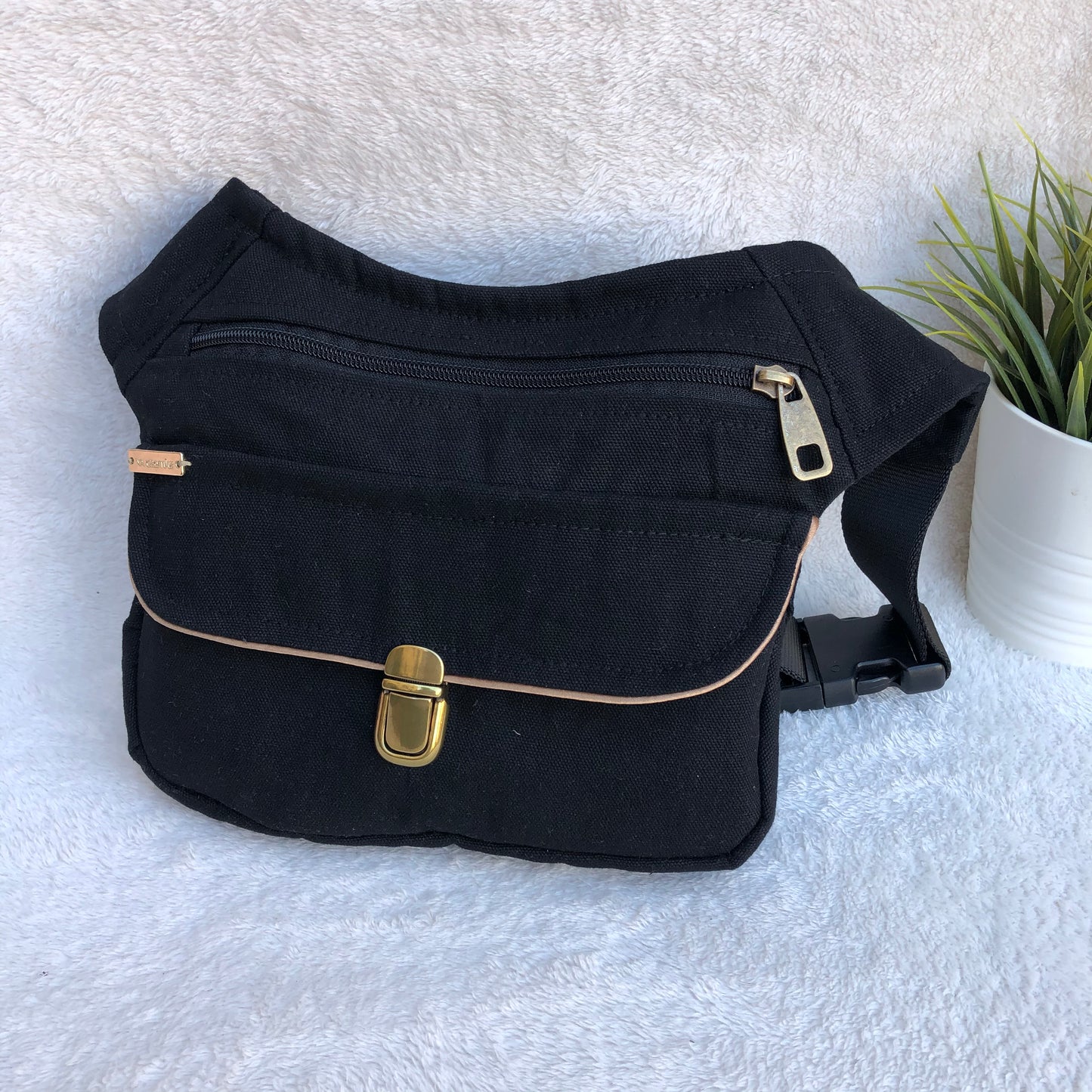 Special Black & Old Gold Plus · Pieza Única Núm. 9373