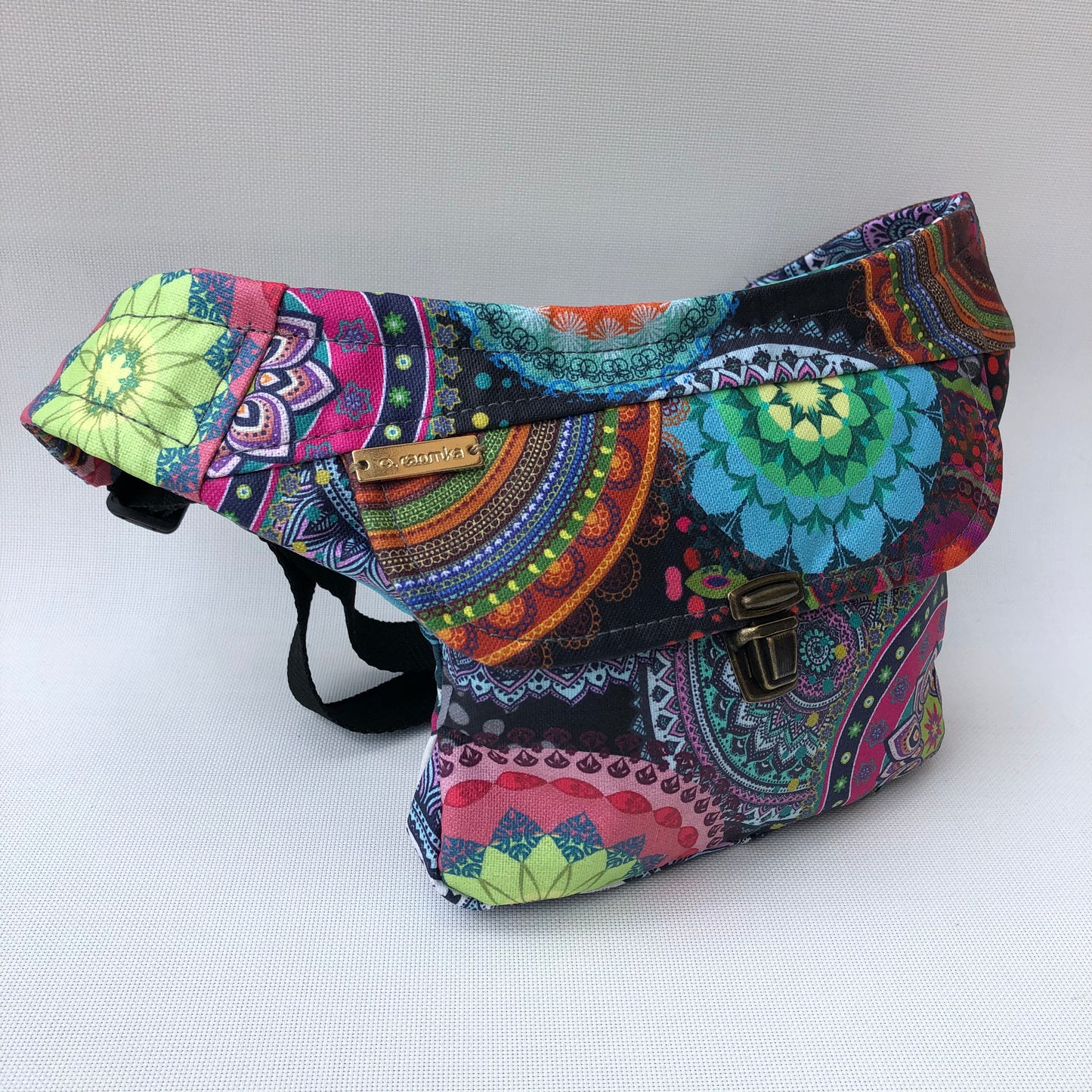 Mini Summer Mandalas · Tela resinada anti-manchas. Pieza Única Núm. 9492