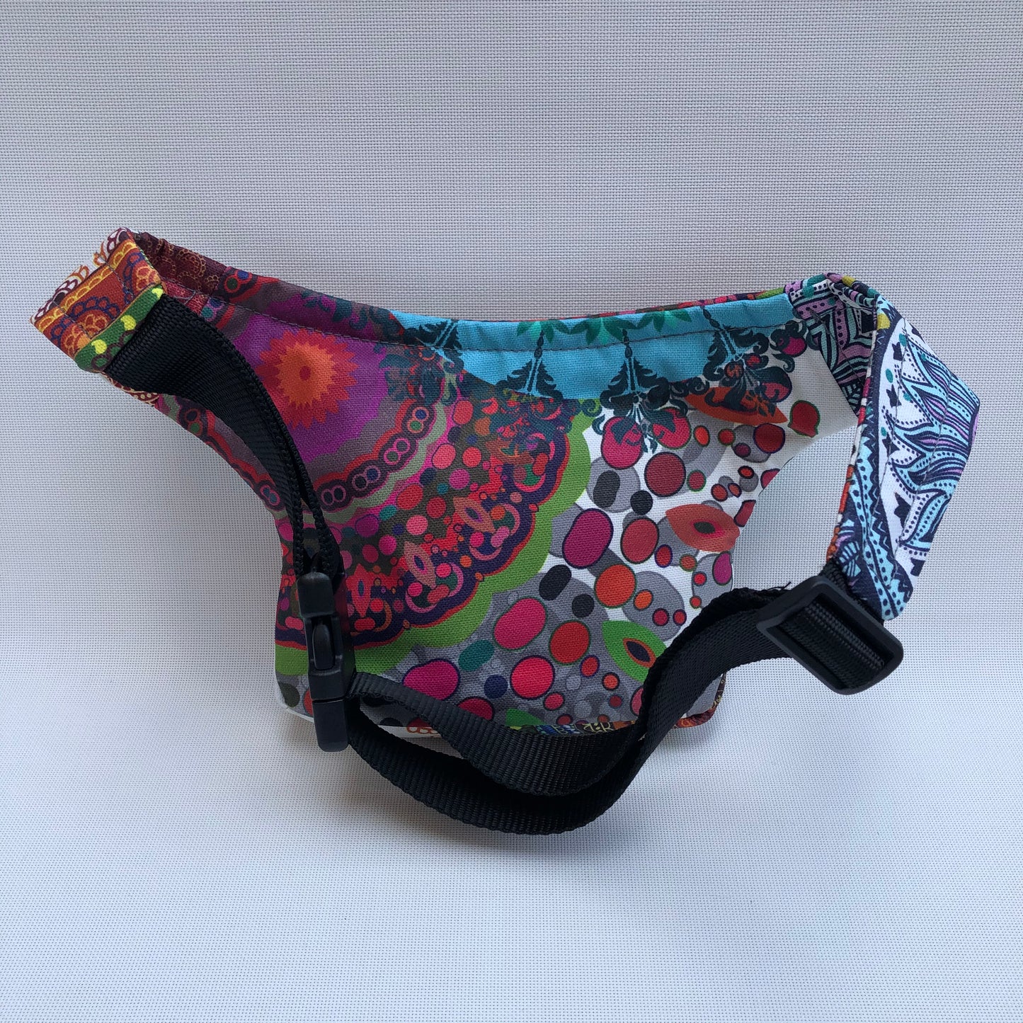 Mini Summer Mandalas · Anti-stain resinated fabric. Unique Piece No. 9548