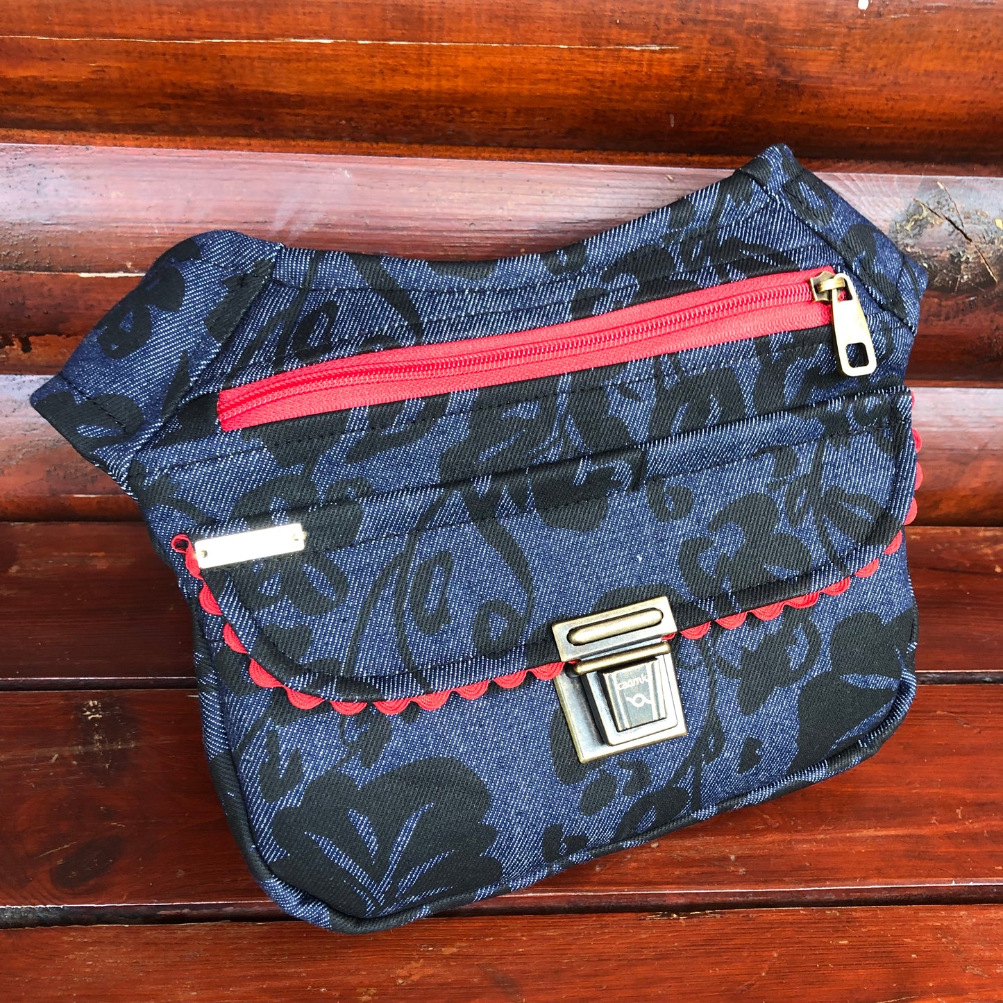 Special Jeans Flowers · Exclusive Piece No. 10.036