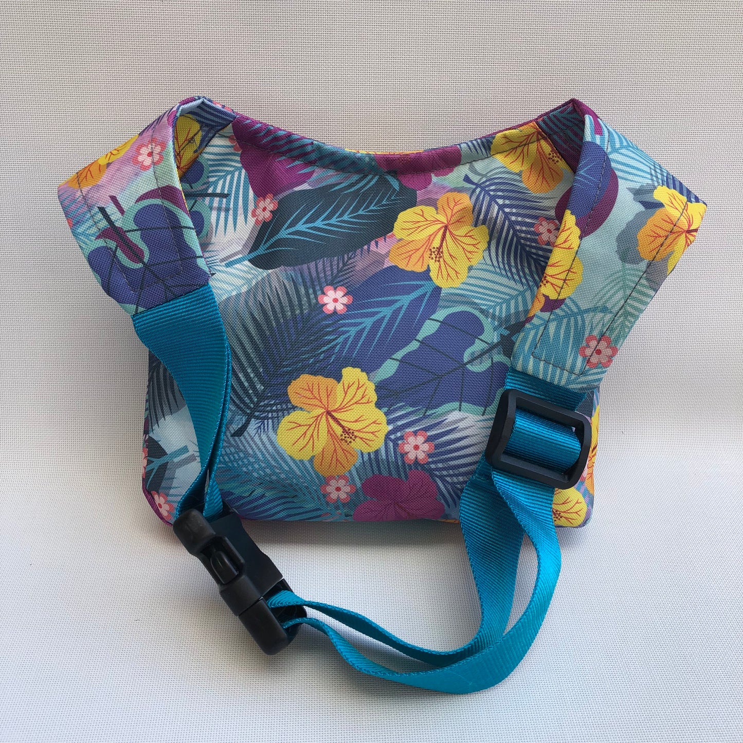 Special Nature · Impermeable · Pieza Única Núm. 10239